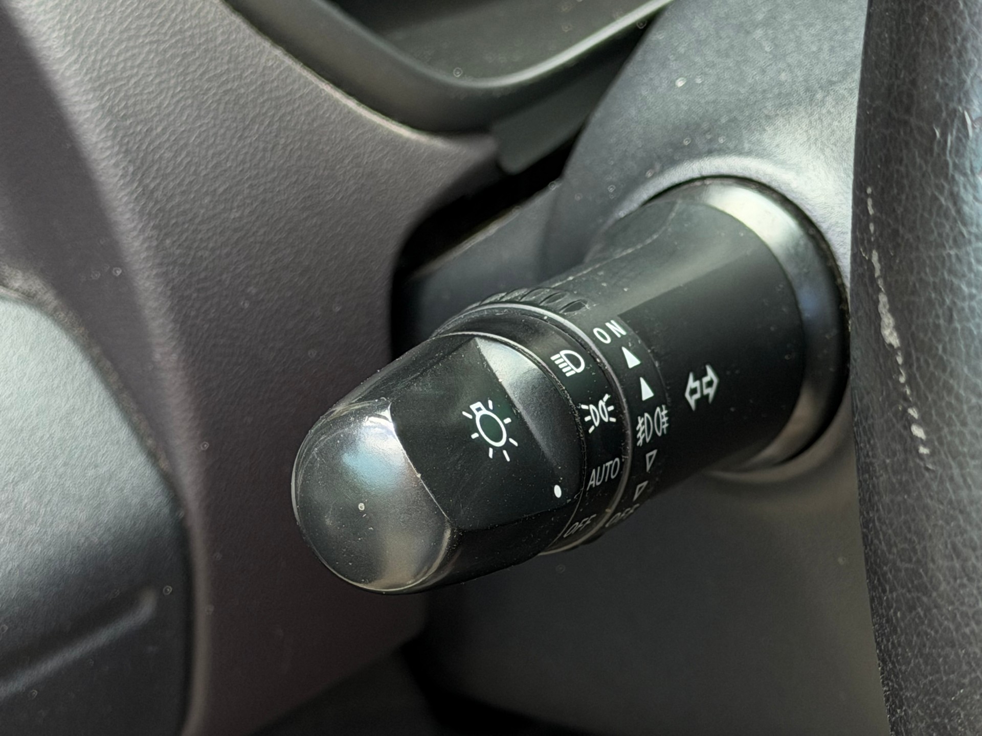 MITSUBISHI i MiEV-image-15