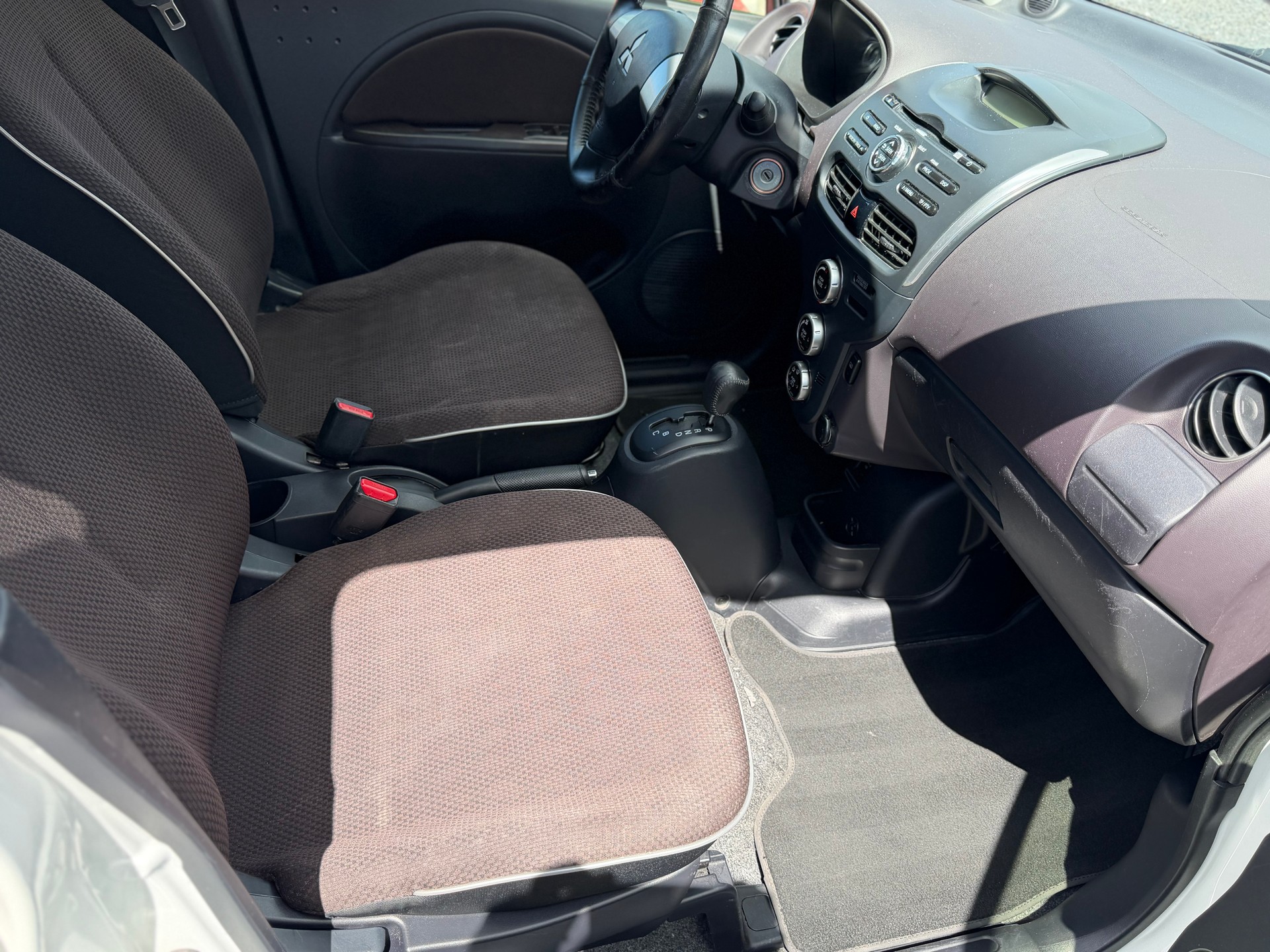 MITSUBISHI i MiEV-image-11