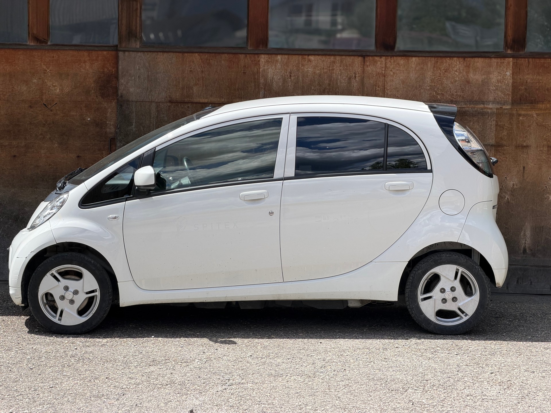 MITSUBISHI i MiEV-image-7
