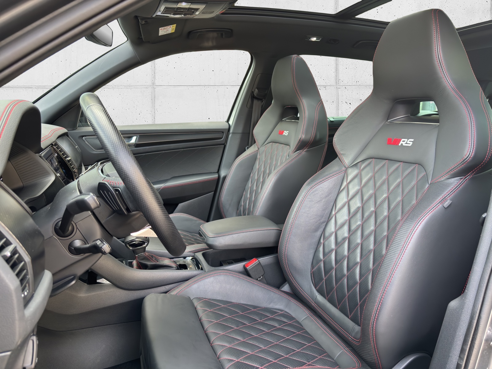 SKODA Kodiaq 2.0 TSI 4x4 RS mit AHK, Standheizung & Panorama-Ausstell-/Schiebedach-image-28