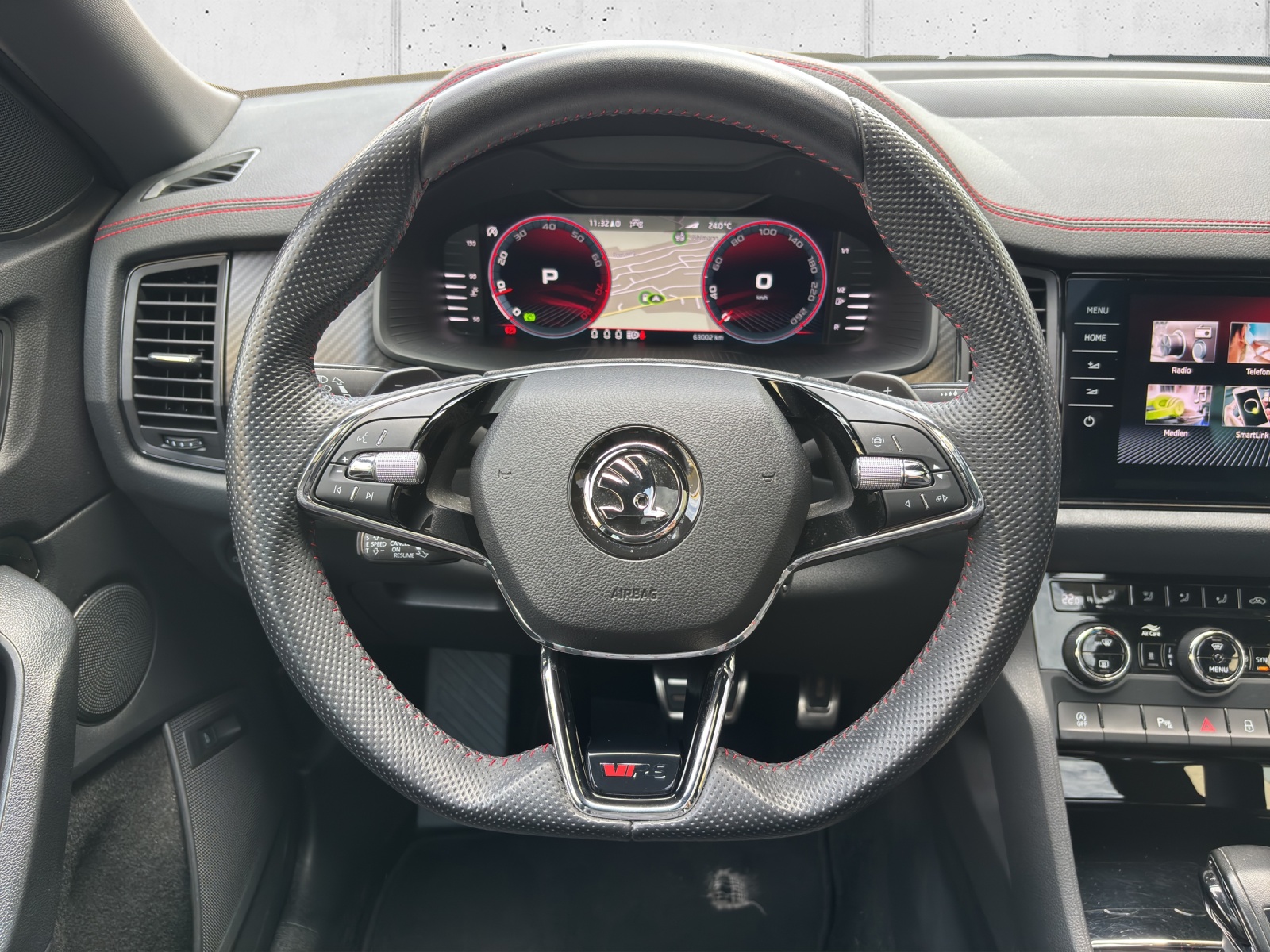 SKODA Kodiaq 2.0 TSI 4x4 RS mit AHK, Standheizung & Panorama-Ausstell-/Schiebedach-image-13