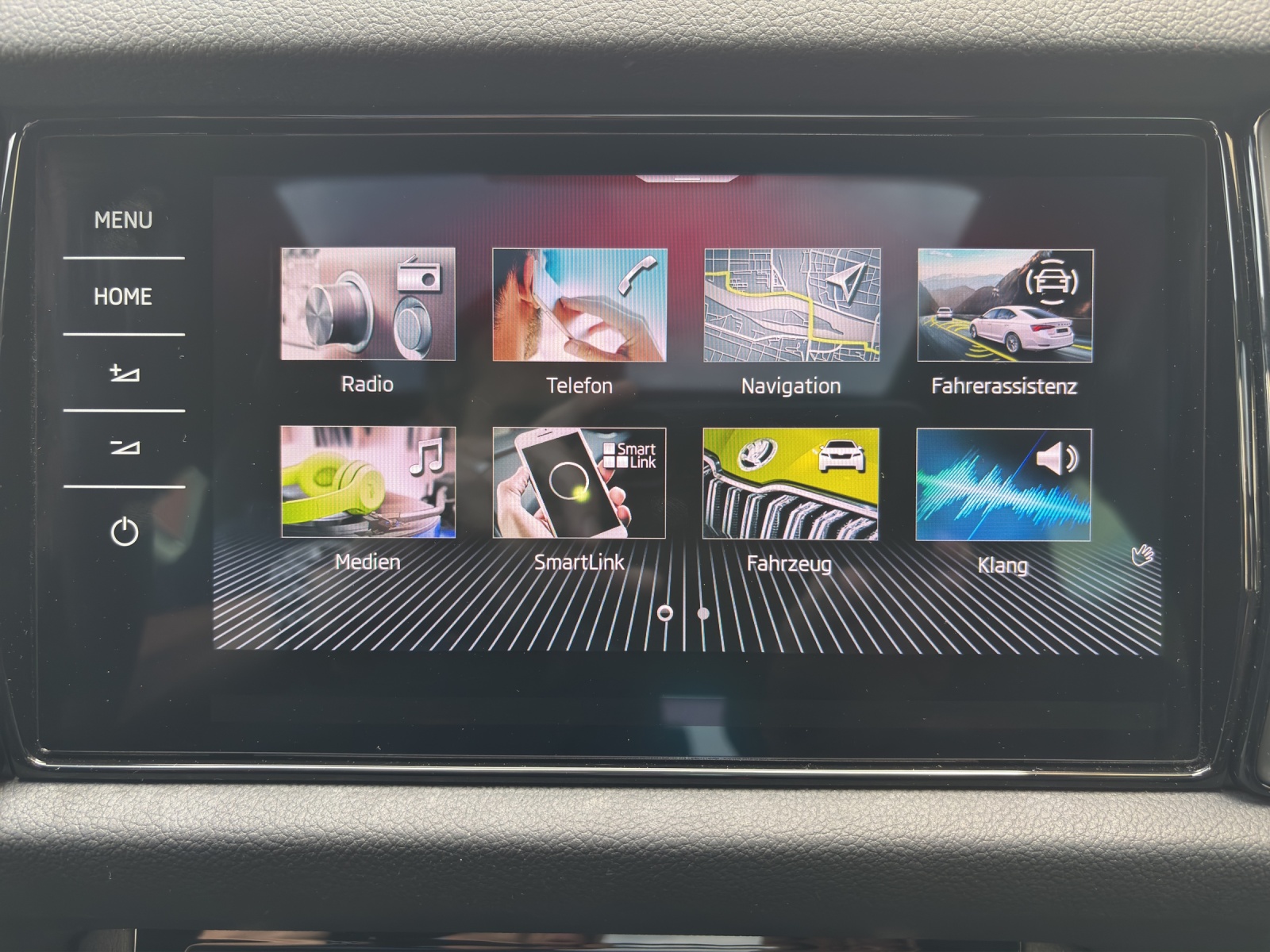 SKODA Kodiaq 2.0 TSI 4x4 RS mit AHK, Standheizung & Panorama-Ausstell-/Schiebedach-image-16