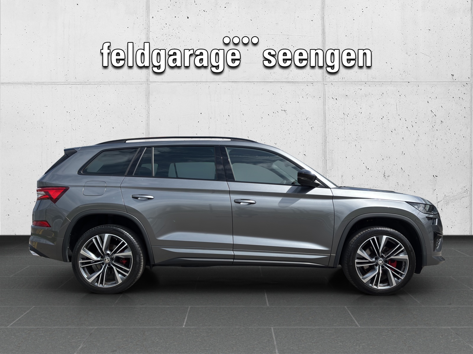 SKODA Kodiaq 2.0 TSI 4x4 RS mit AHK, Standheizung & Panorama-Ausstell-/Schiebedach-showroom-element-3