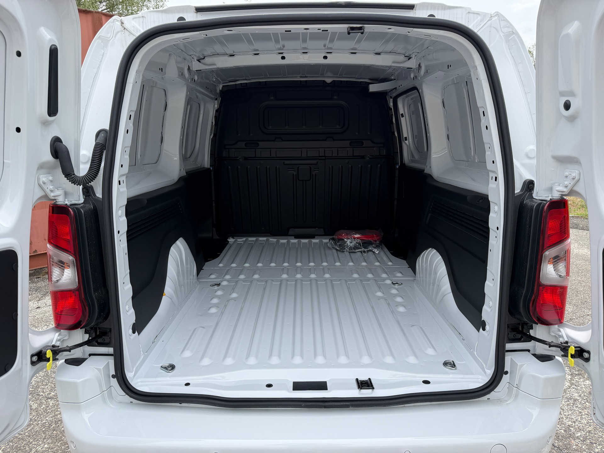PEUGEOT e-Partner Kaw. Long 50 kWh 🔋-image-7