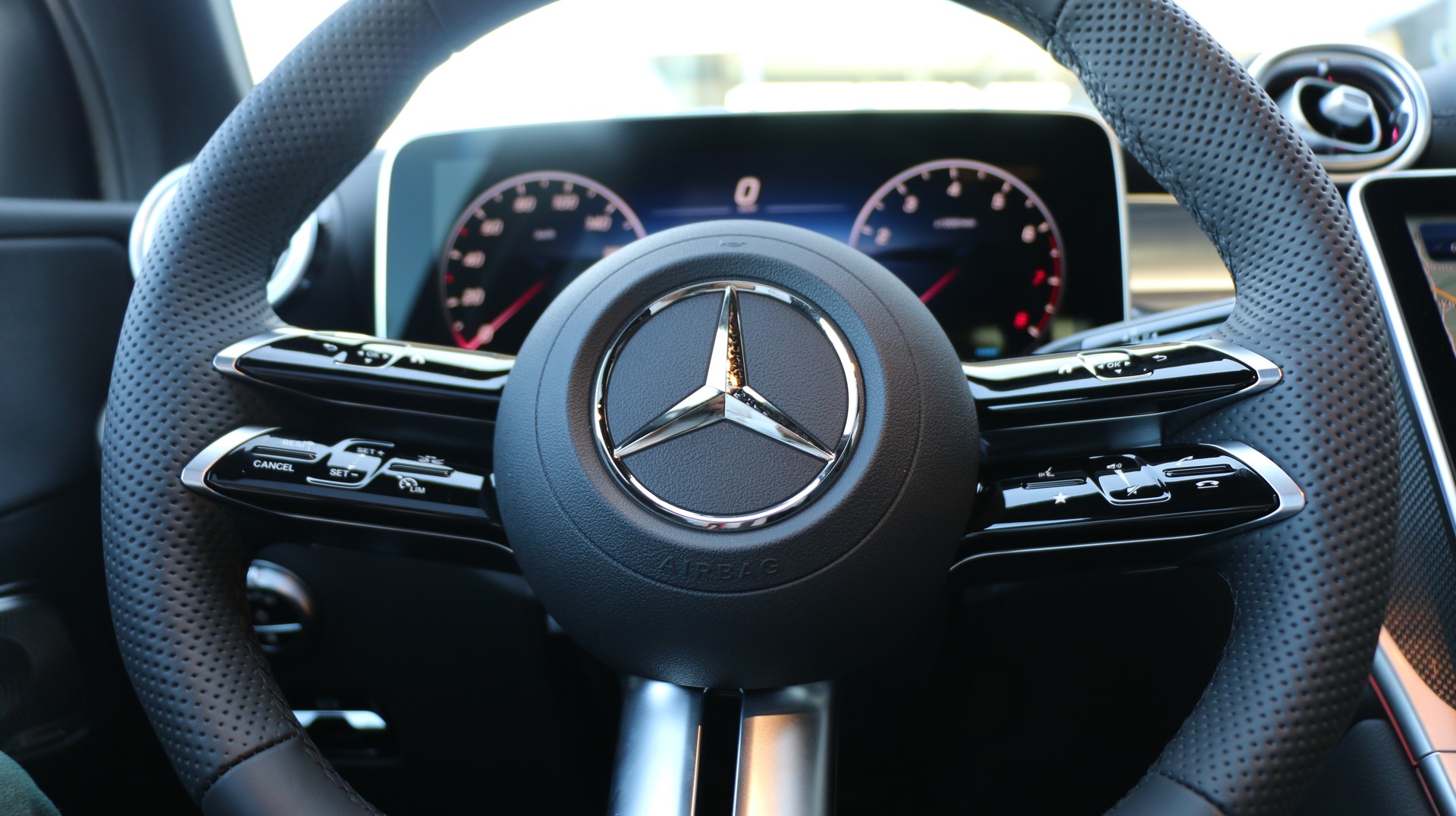 MERCEDES-BENZ GLC 200 4MATIC Coupé-image-10