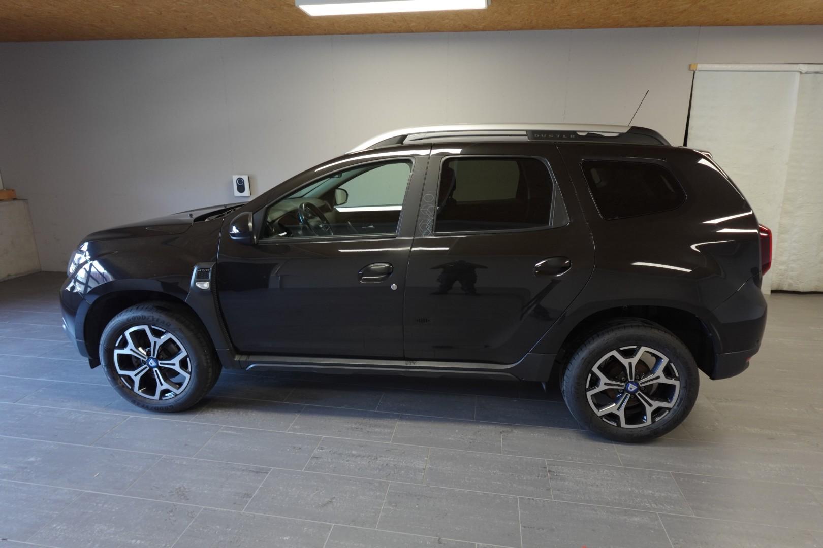 DACIA Duster 1.3 TCe 150 Ultimate 4WD-image-13