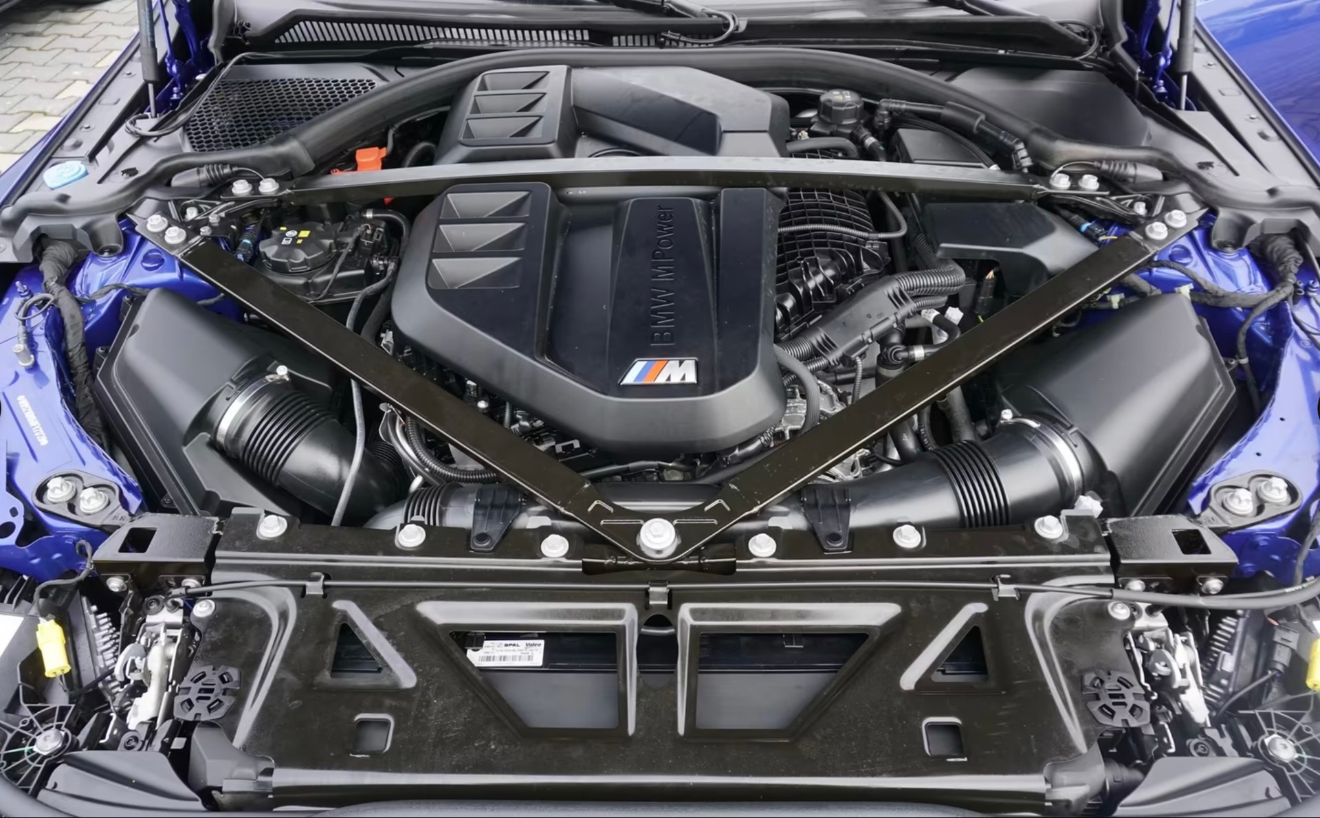 BMW M3 Competition xDrive-image-4