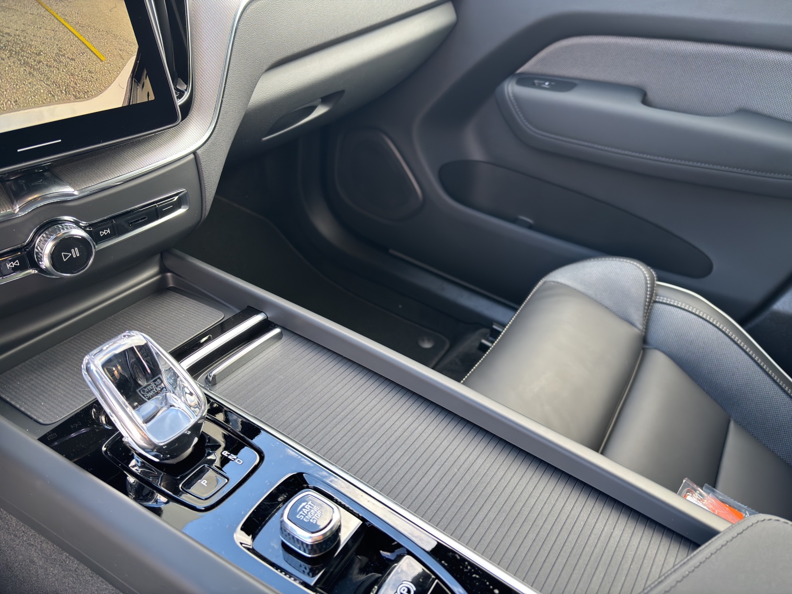 VOLVO XC60 2.0 T8 TE Polestar eAWD-image-10