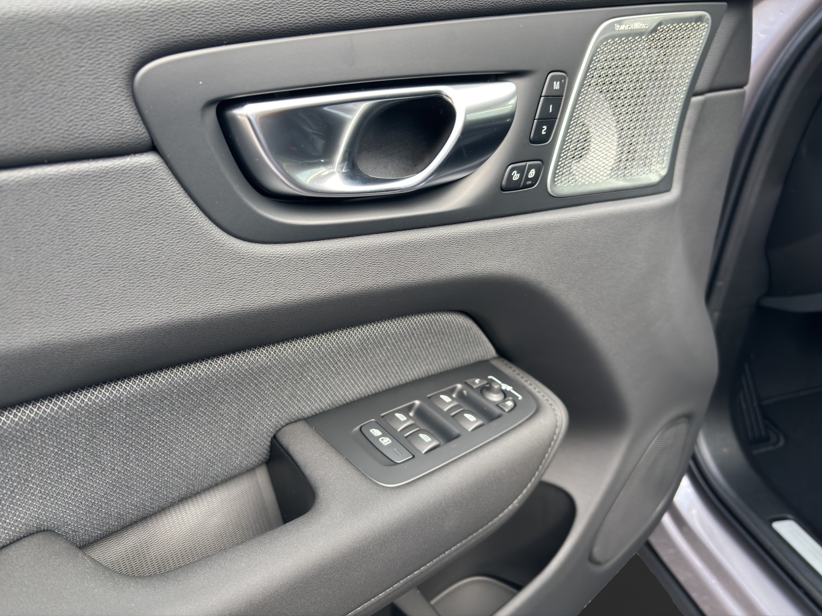 VOLVO XC60 2.0 T8 TE Polestar eAWD-image-6