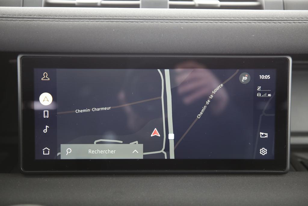 LAND ROVER Defender 110 3.0 D I6 250 X-Dynamic SE-image-6