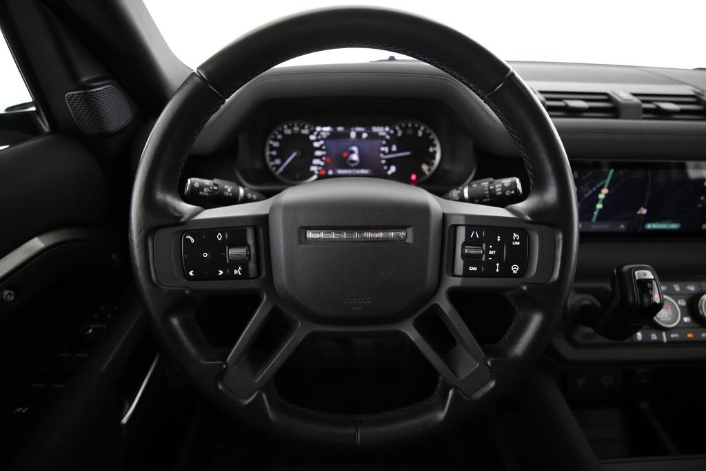 LAND ROVER Defender 110 3.0 D I6 250 X-Dynamic SE-image-5