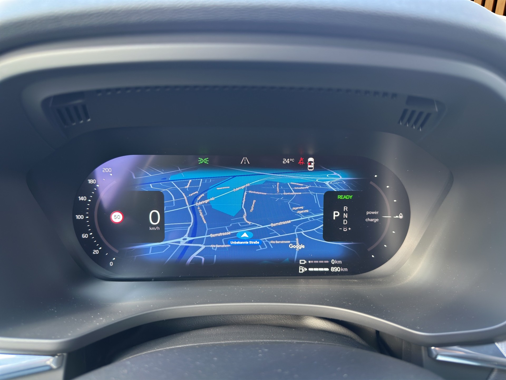 VOLVO XC60 2.0 T8 TE R-Design eAWD-image-12