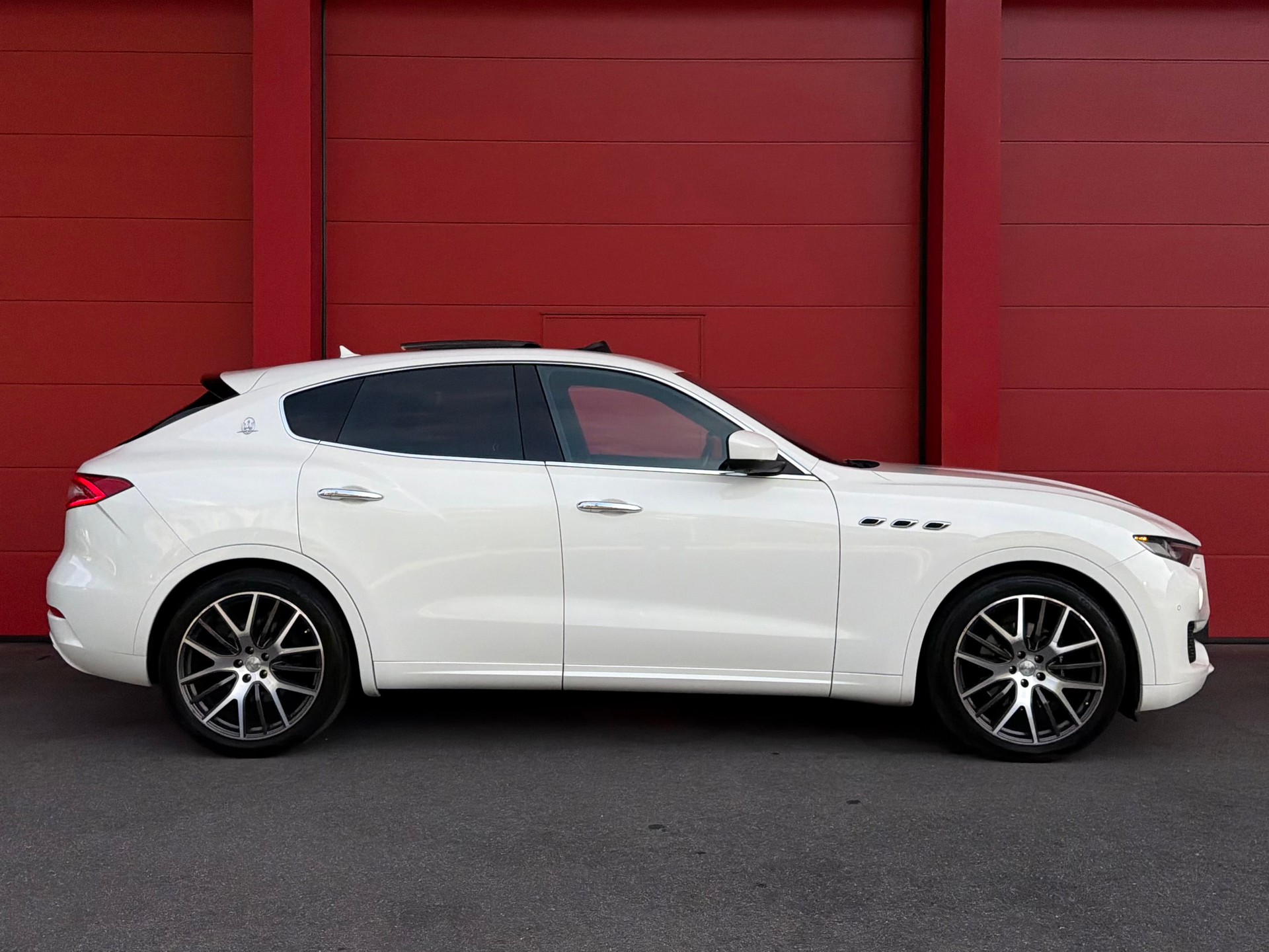 MASERATI Levante D 3.0 V6 Automatica *CH-Fahrzeug*-image-2