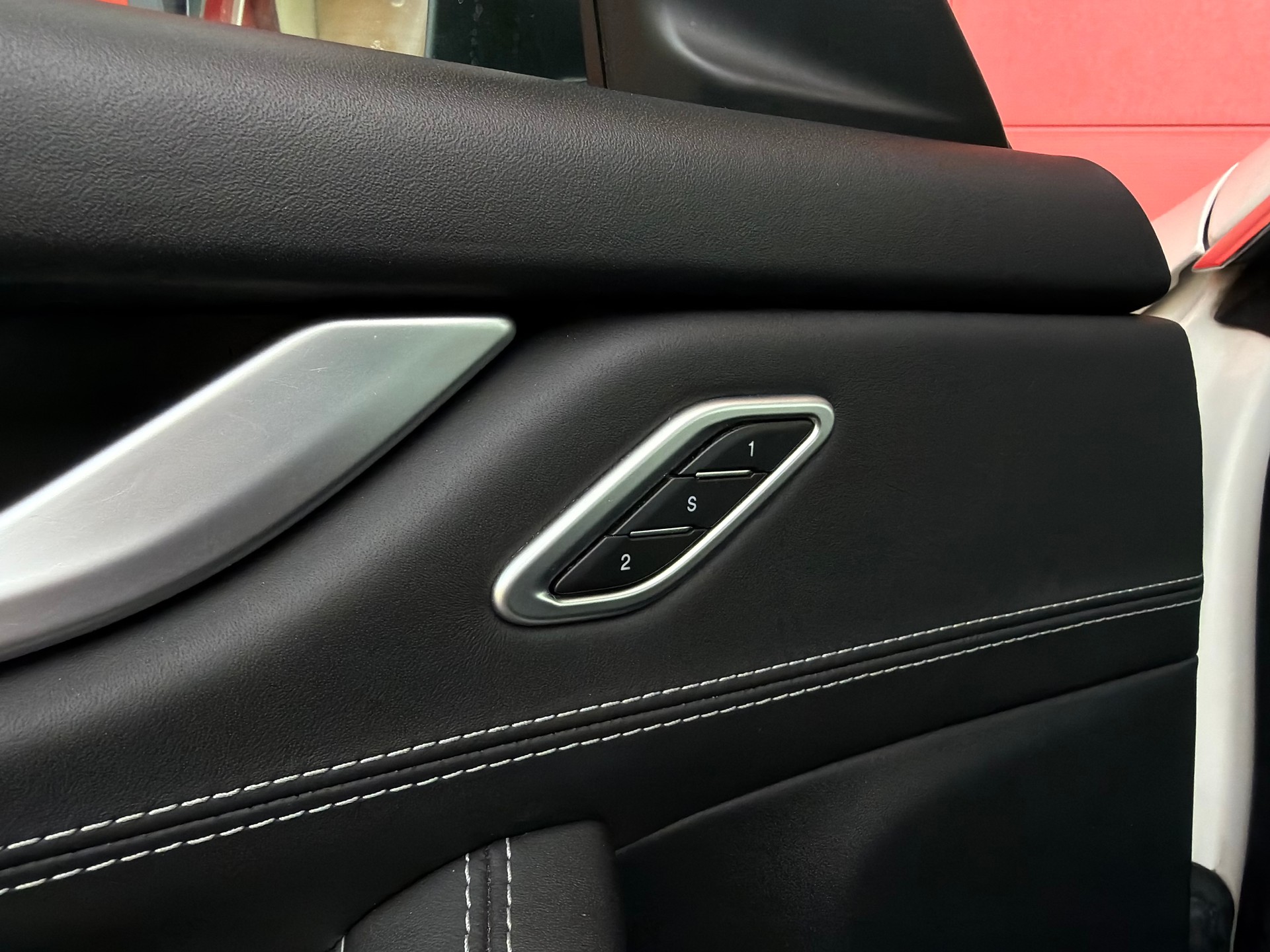 MASERATI Levante D 3.0 V6 Automatica *CH-Fahrzeug*-image-12