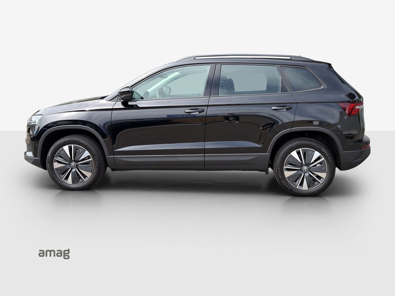 SKODA Karoq 1.5 TSI Dynamic DSG-image-1