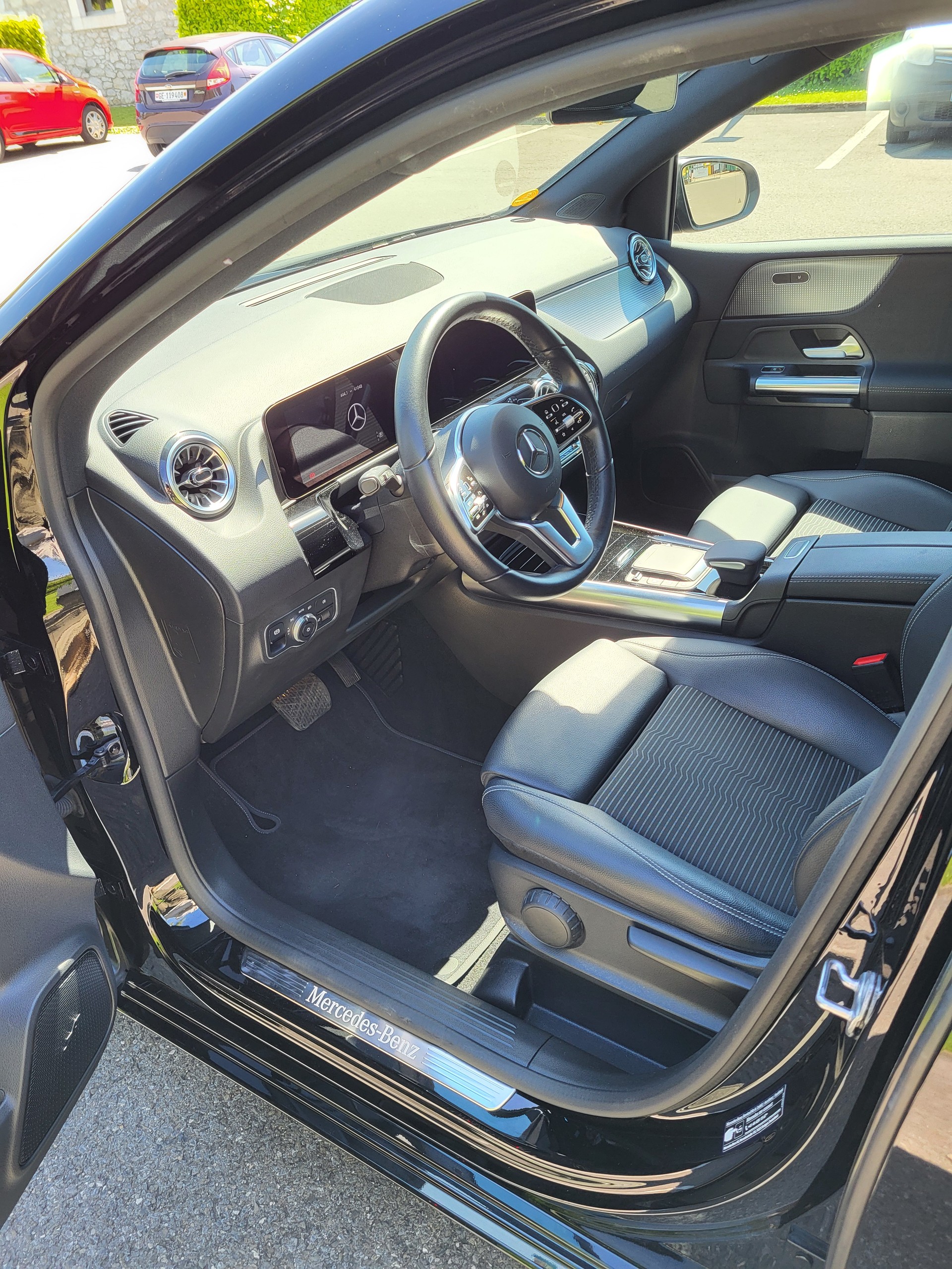 MERCEDES-BENZ B 200 d Night Star AMG Line-image-1