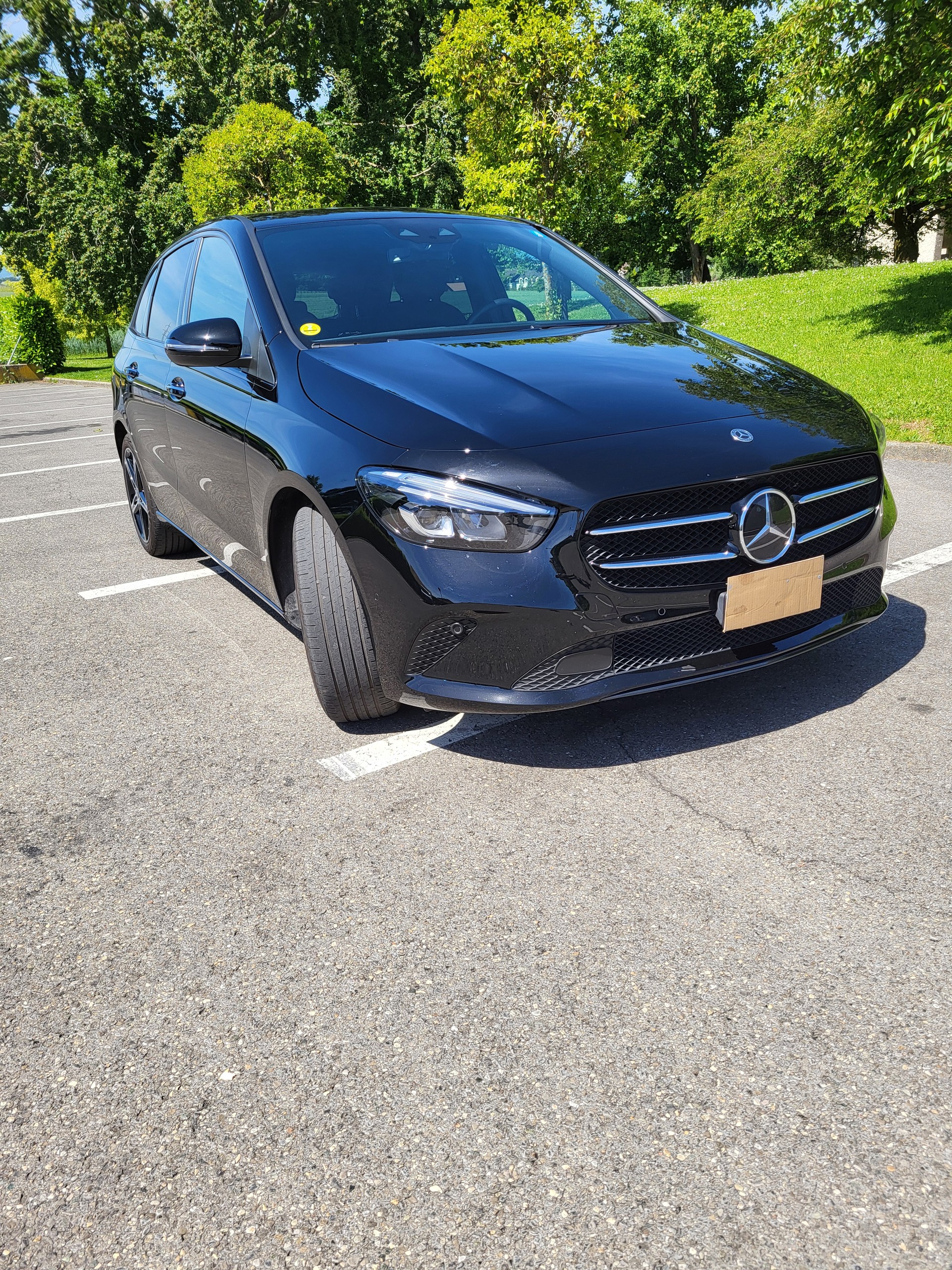 MERCEDES-BENZ B 200 d Night Star AMG Line-image-0