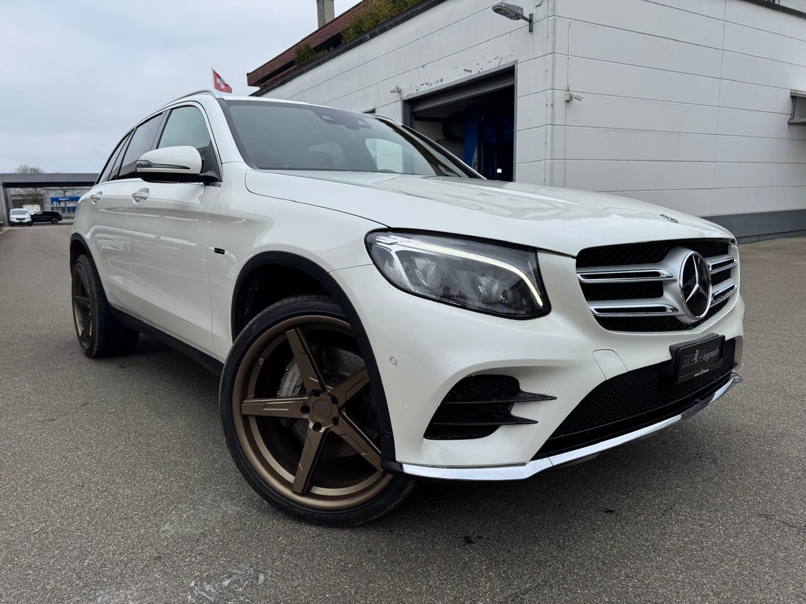 MERCEDES-BENZ GLC 350 e AMG Line 4Matic 7G-Tronic-image-2