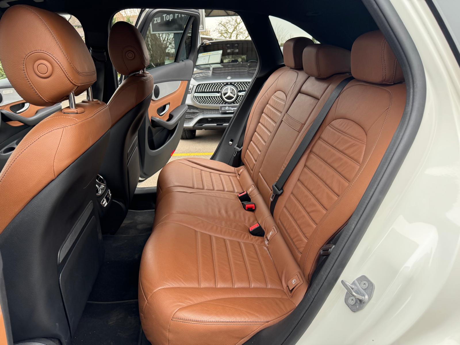 MERCEDES-BENZ GLC 350 e AMG Line 4Matic 7G-Tronic-image-14
