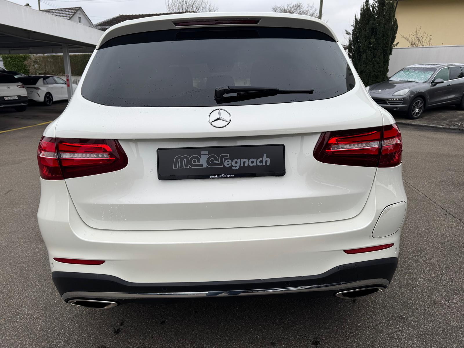 MERCEDES-BENZ GLC 350 e AMG Line 4Matic 7G-Tronic-image-6