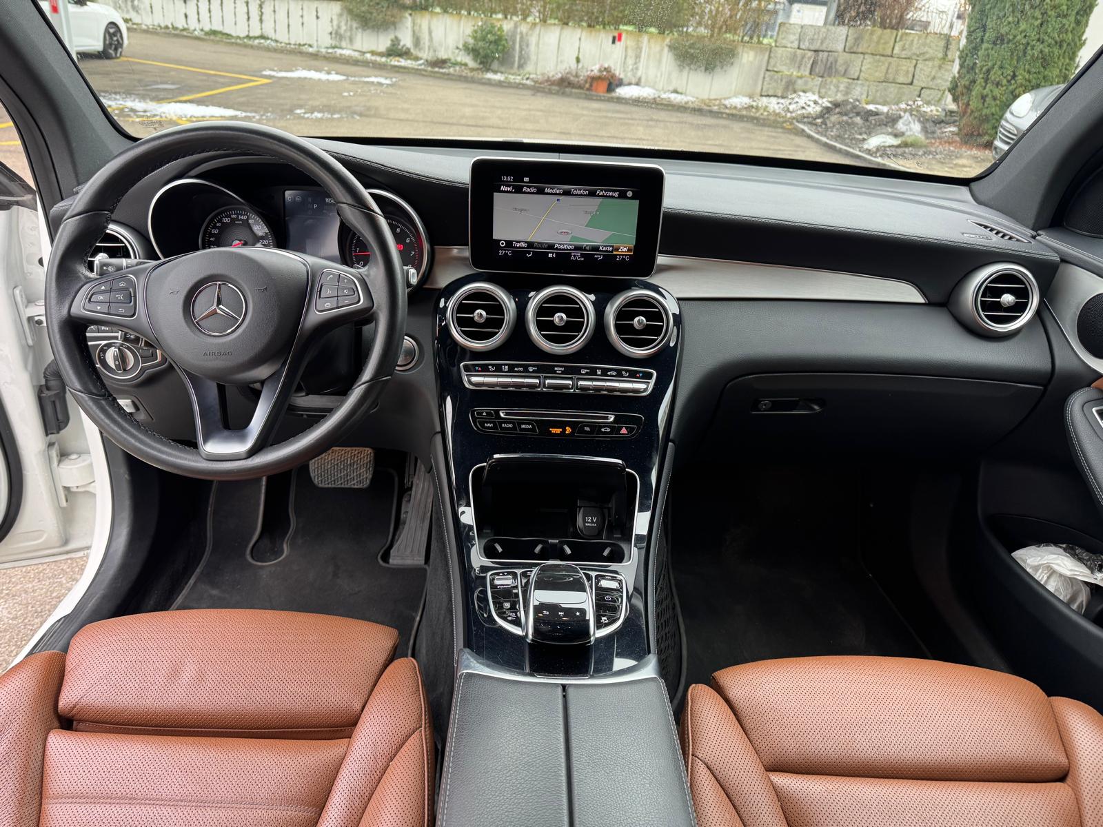 MERCEDES-BENZ GLC 350 e AMG Line 4Matic 7G-Tronic-image-9