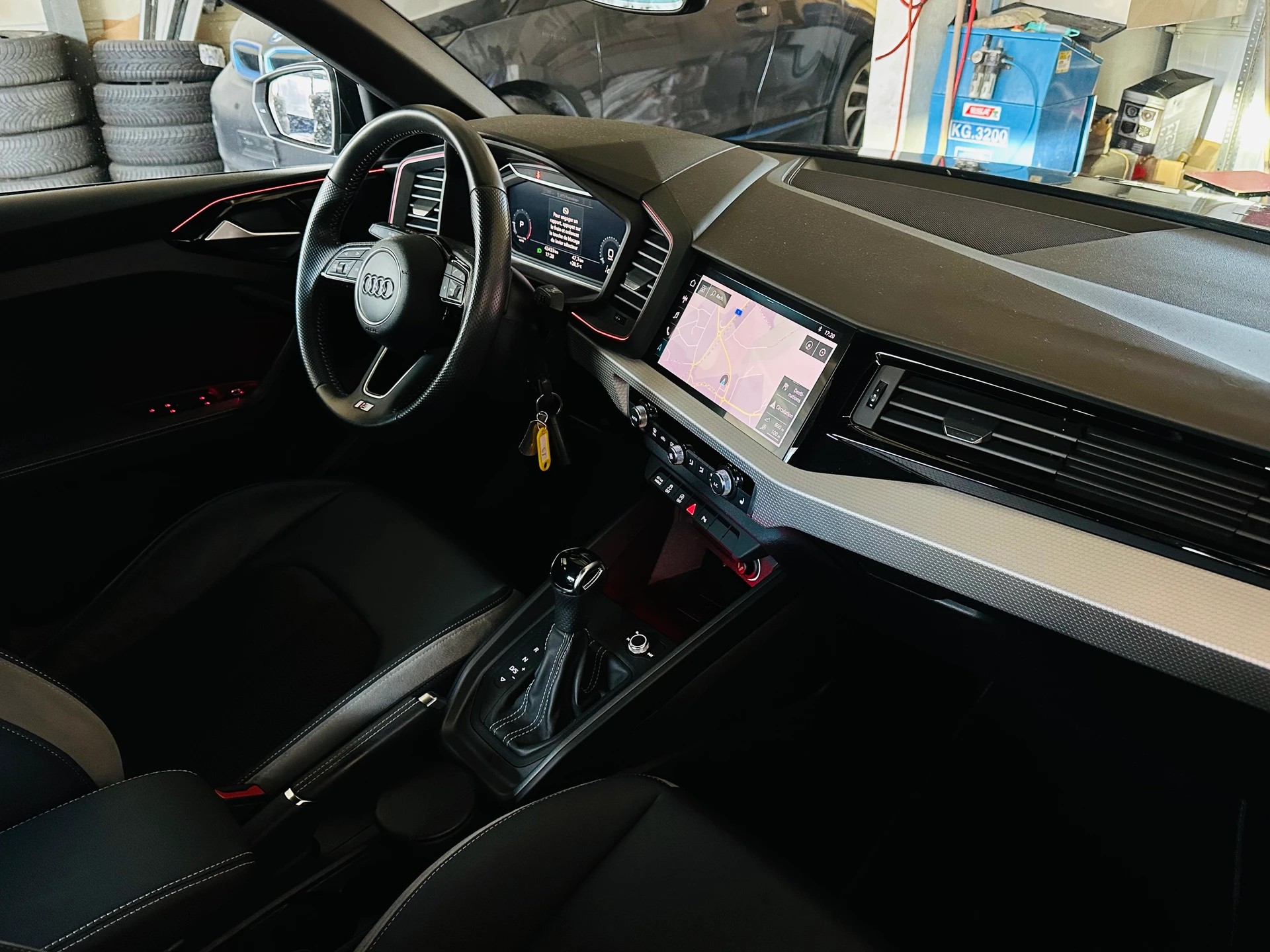 AUDI A1 Sportback 30 TFSI S Line Attraction S-tronic-image-19