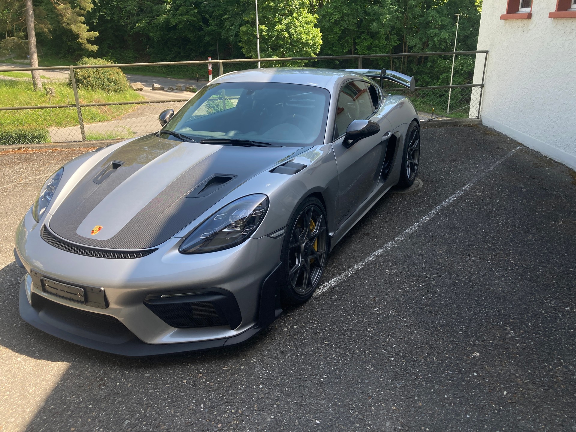 PORSCHE GT4 RS-image-1
