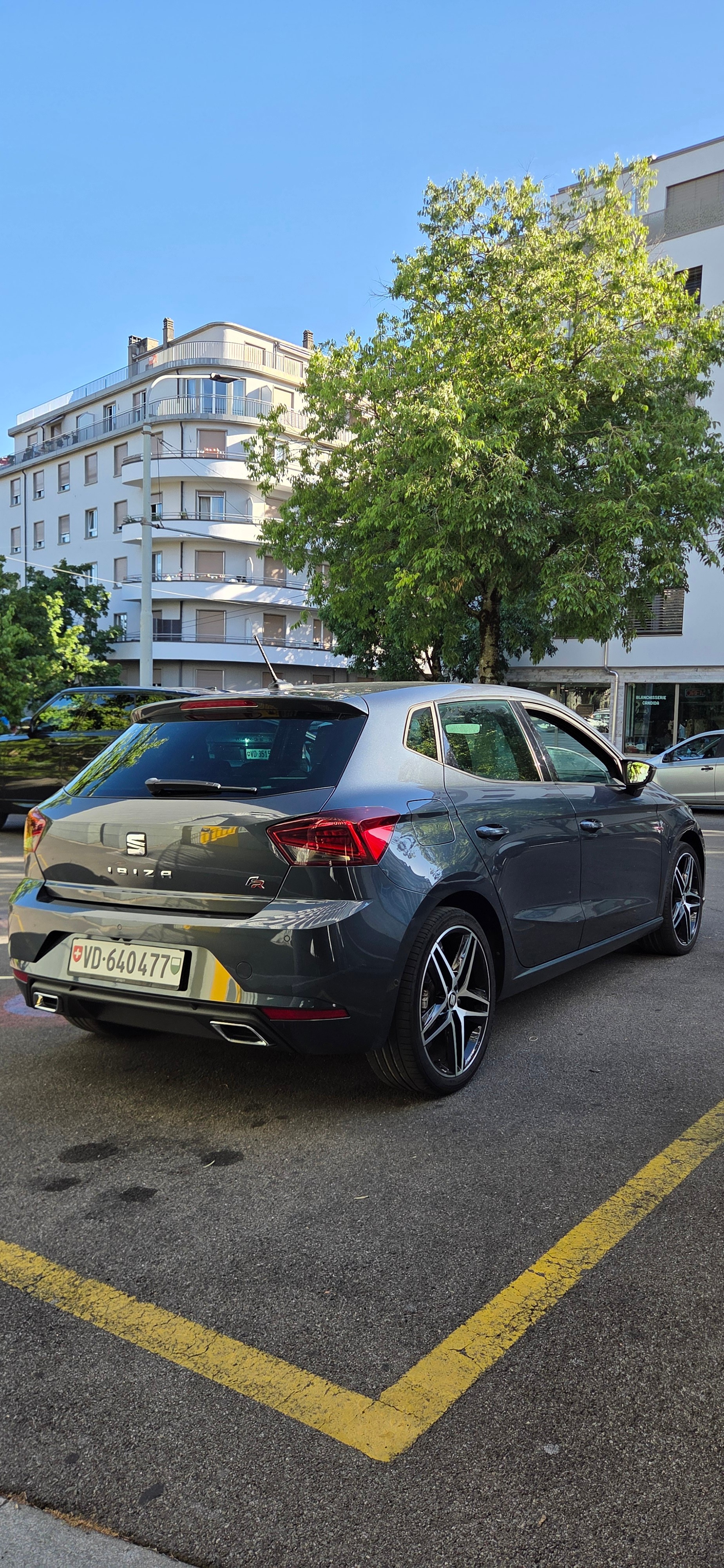 SEAT 1.0 TSI 110 Hola FR (net) DSG 7-image-1