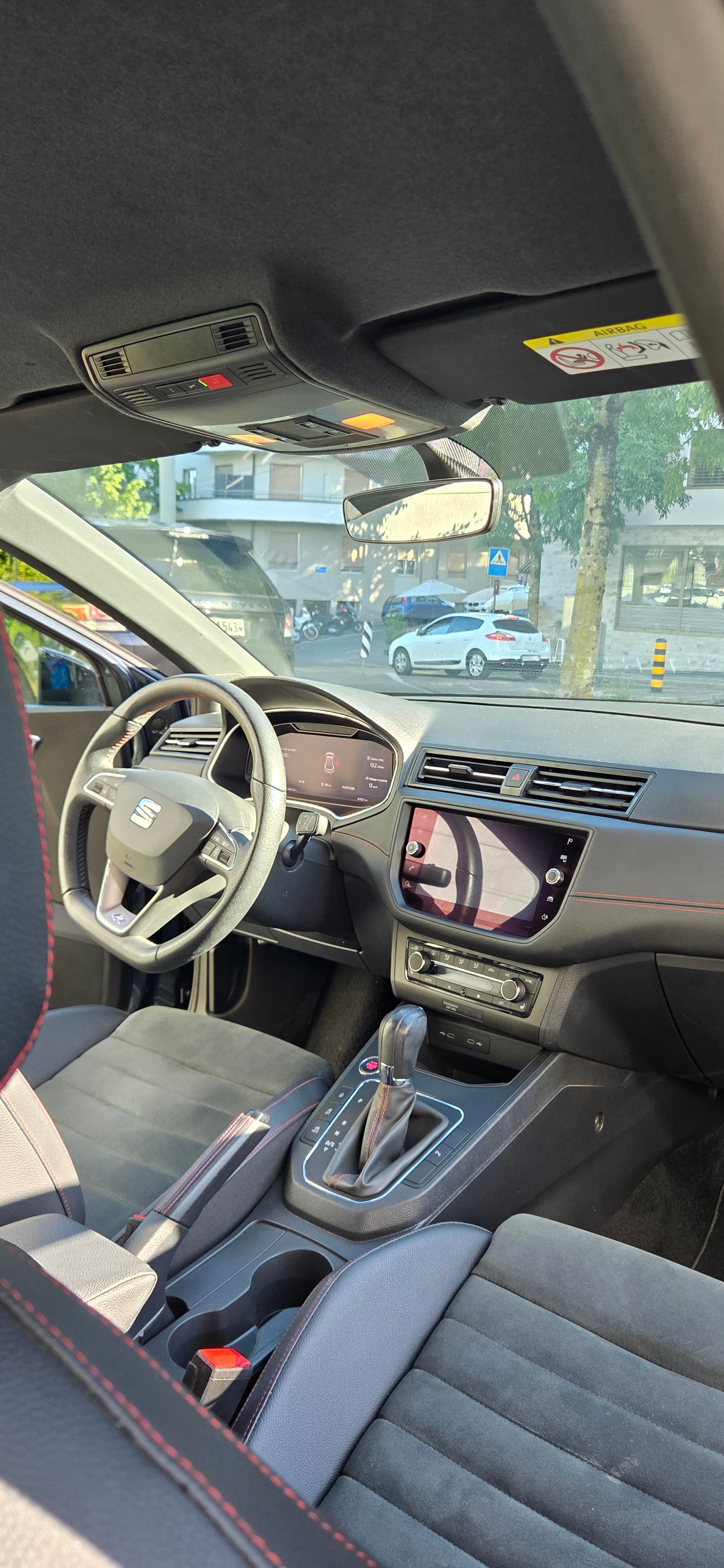 SEAT 1.0 TSI 110 Hola FR (net) DSG 7-image-2
