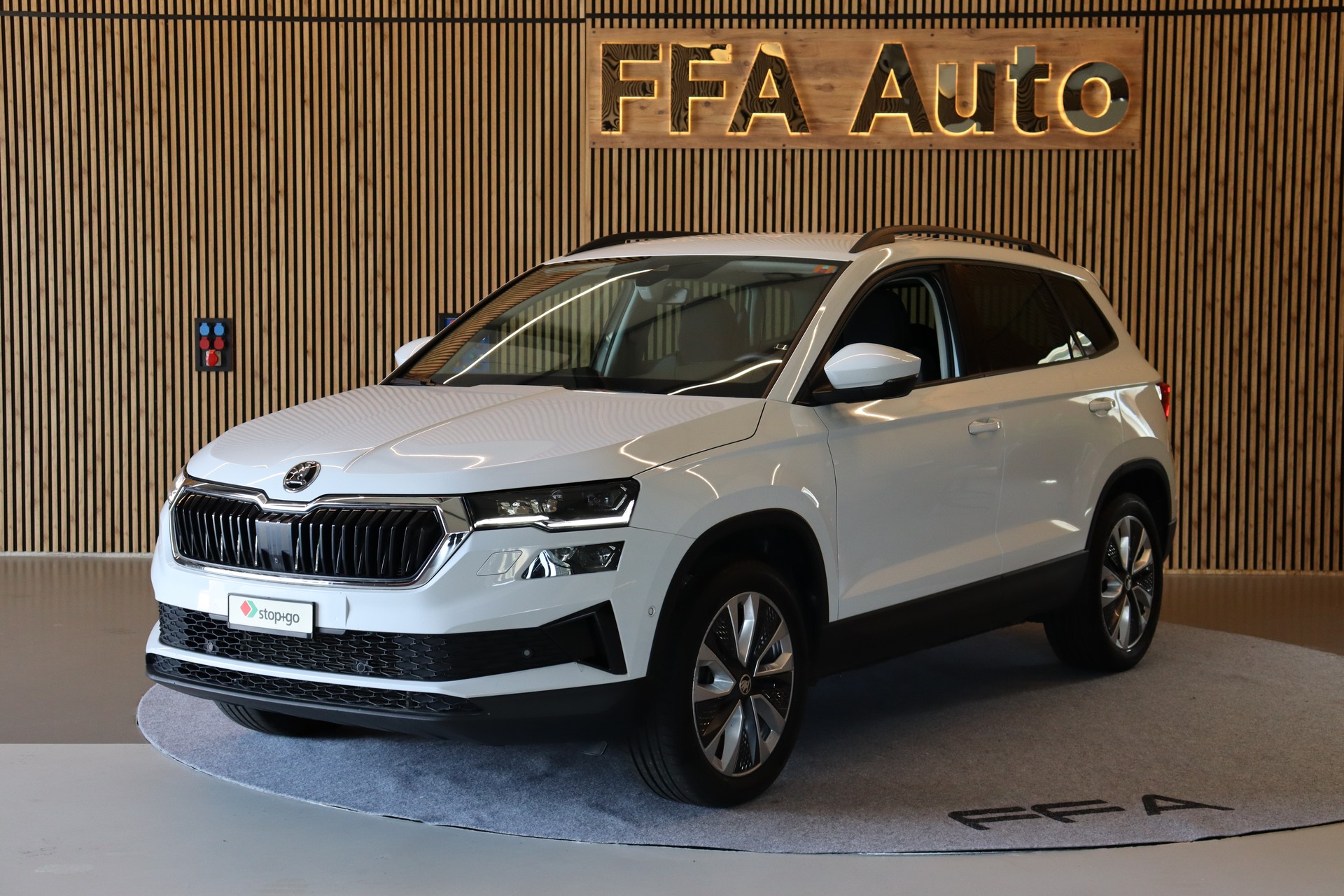 SKODA Karoq 2.0 TDI Style 4x4 DSG-image-0