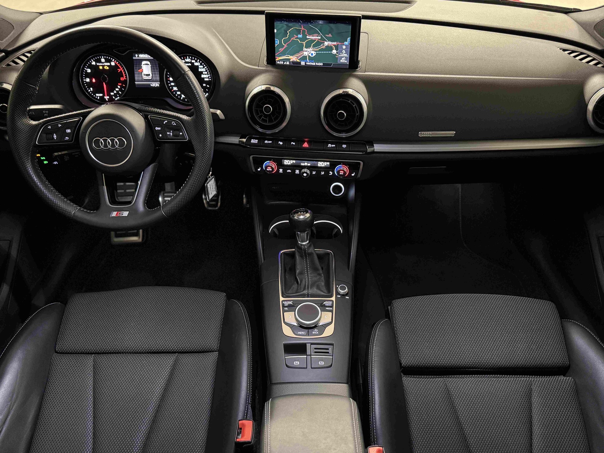 AUDI A3 Sportback 1.5 TFSI Sport-image-10