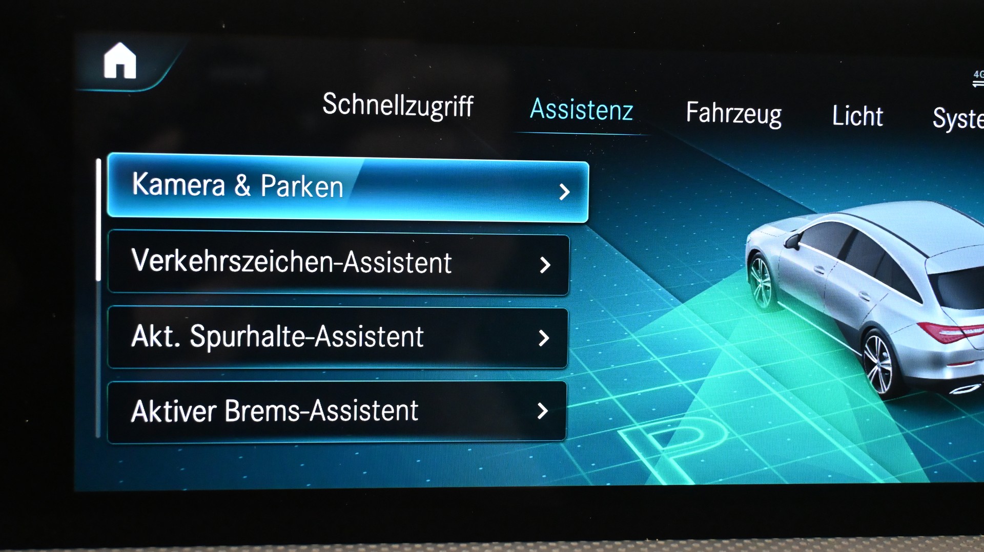 MERCEDES-BENZ CLA Shooting Brake 220 d 4Matic AMG Line-image-11
