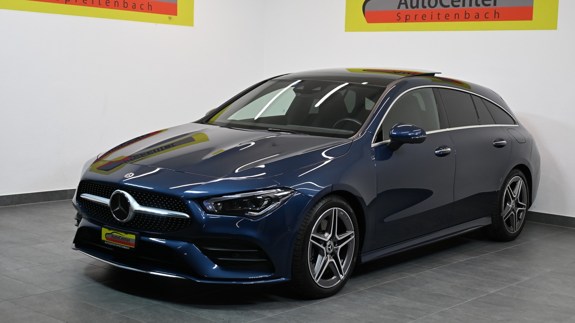 MERCEDES-BENZ CLA Shooting Brake 220 d 4Matic AMG Line-image-1