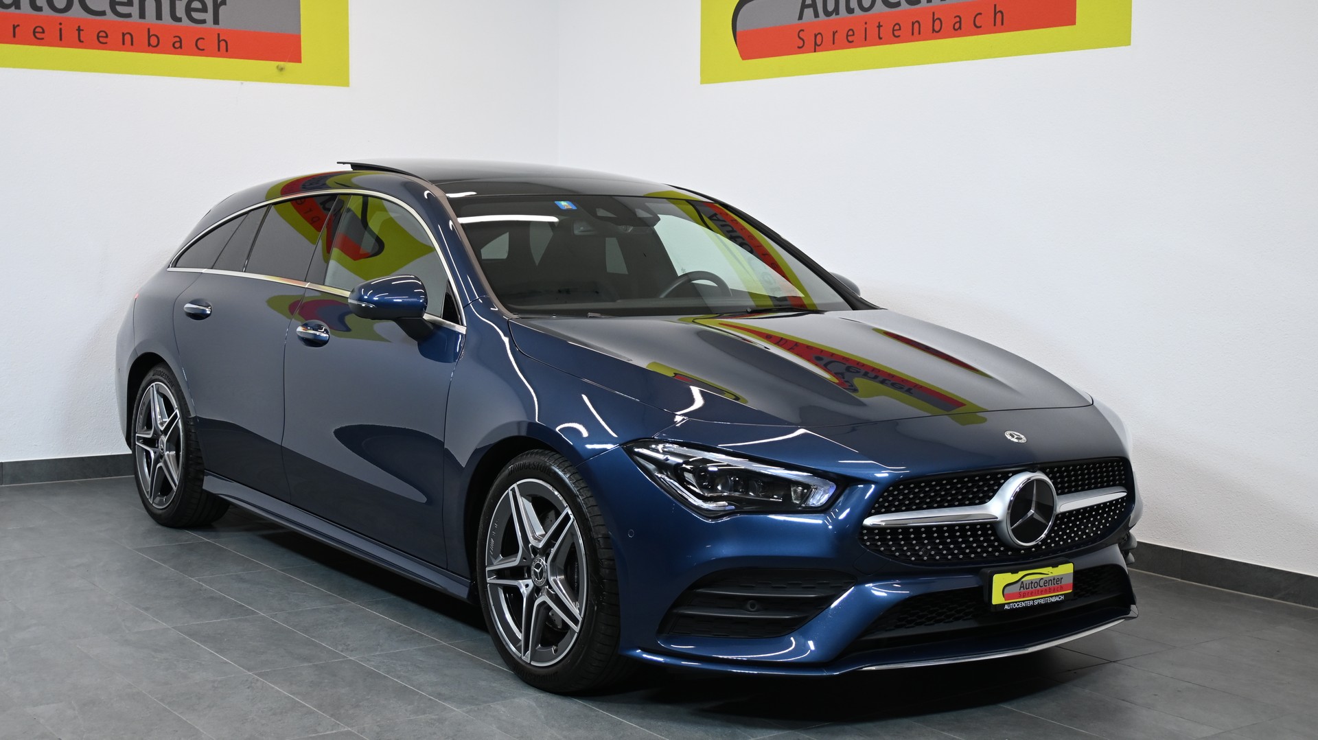 MERCEDES-BENZ CLA Shooting Brake 220 d 4Matic AMG Line-image-0