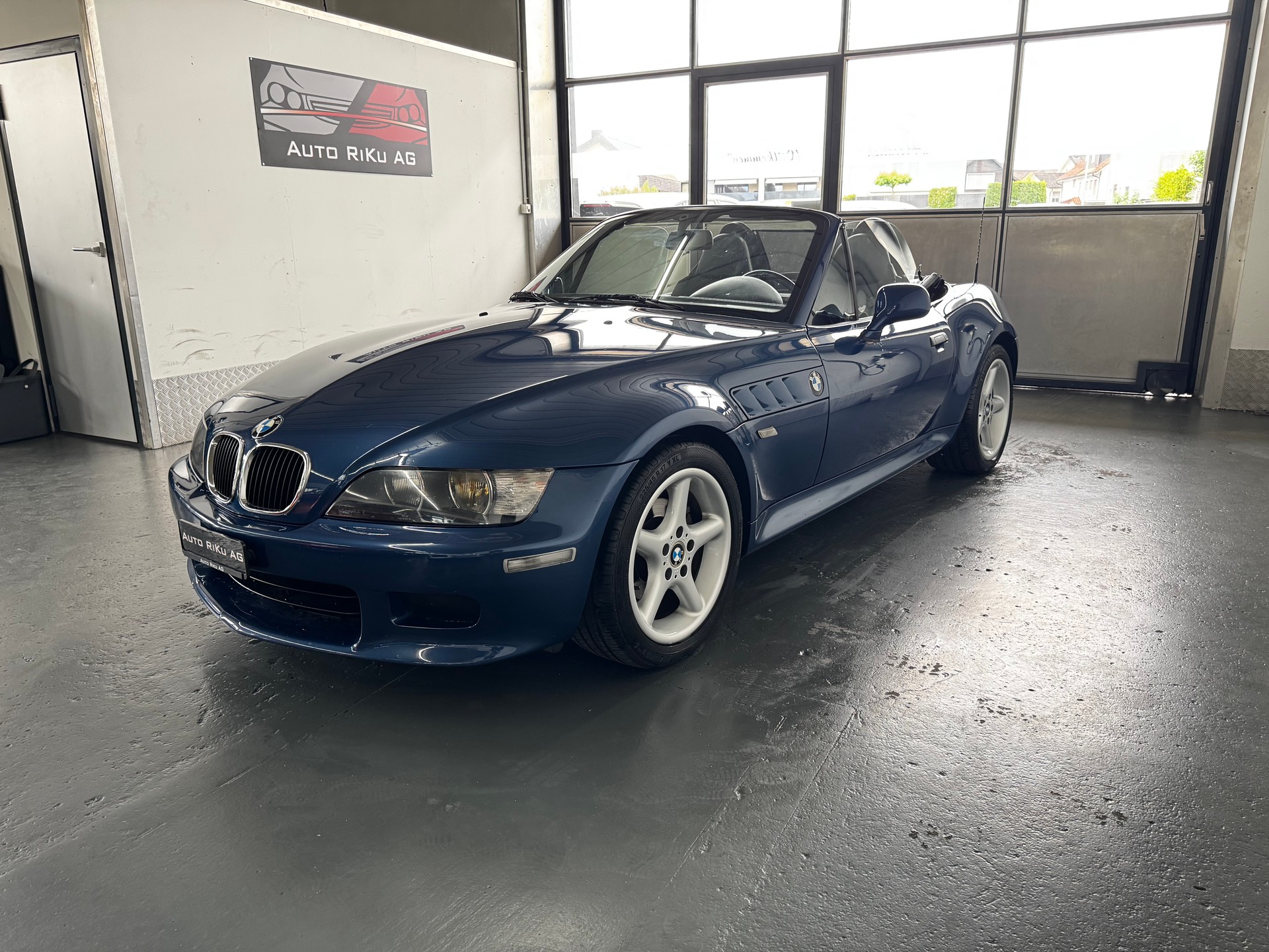 BMW Z3 2.0i Roadster-image-11
