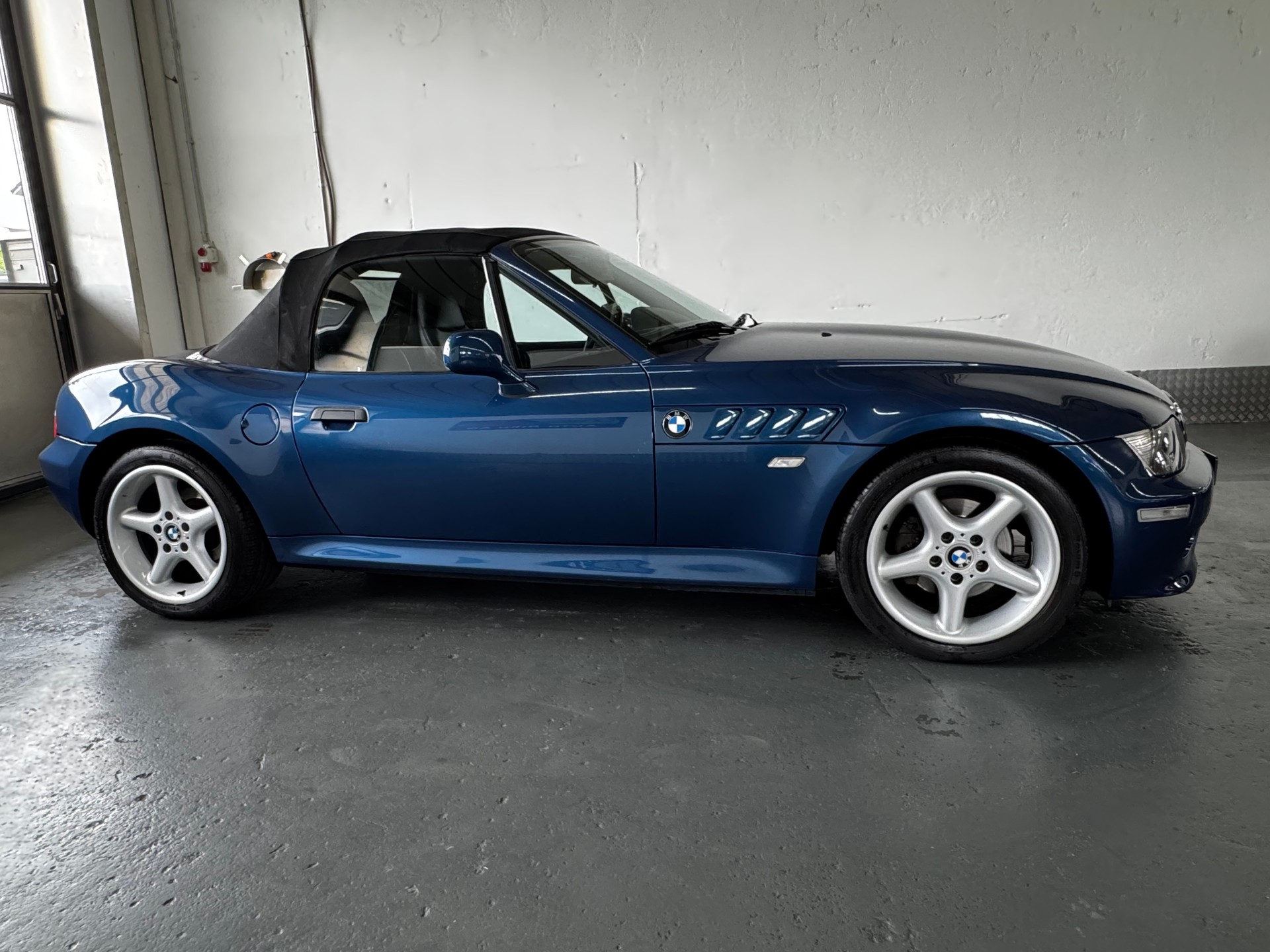 BMW Z3 2.0i Roadster-image-12
