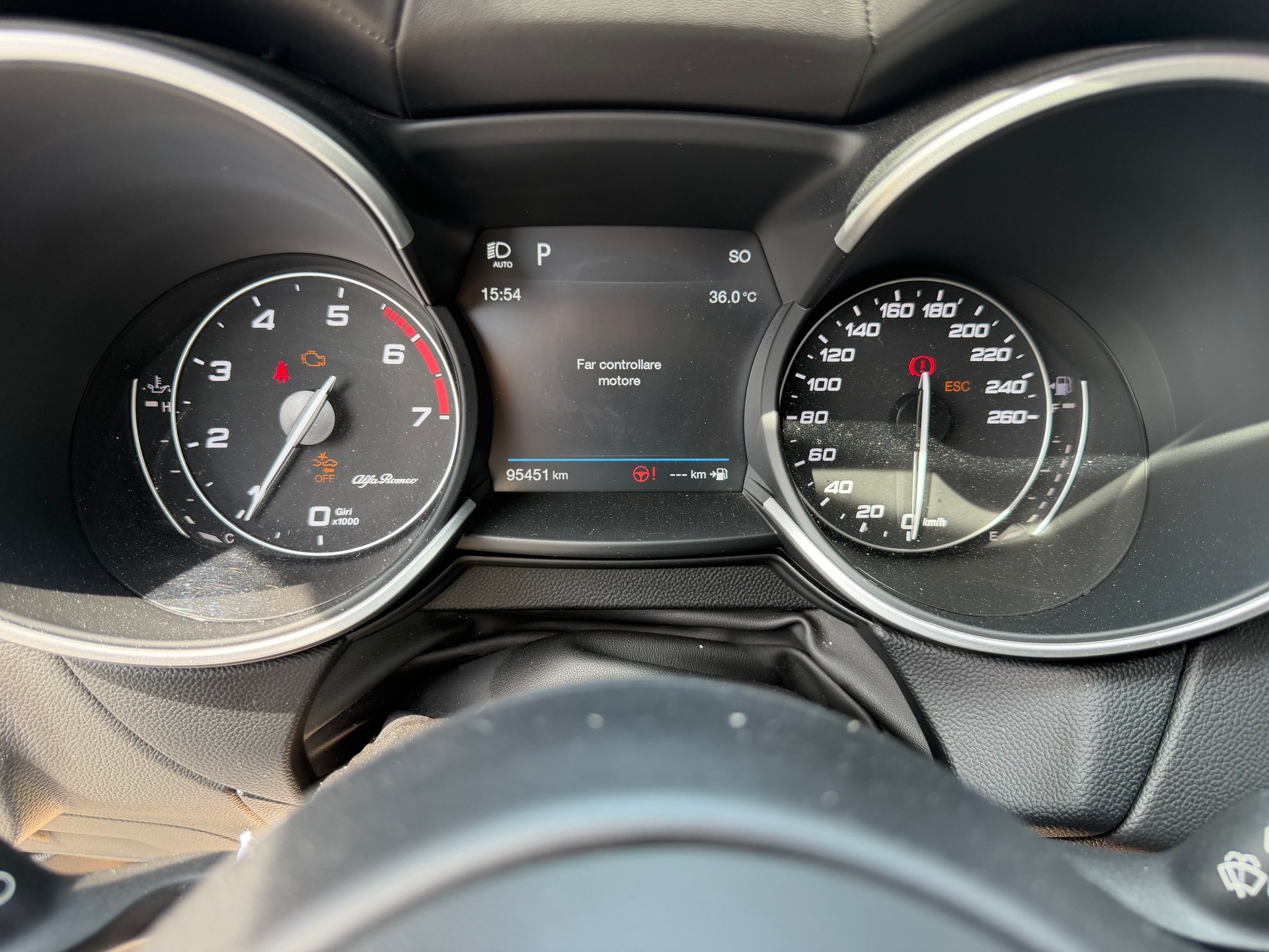 ALFA ROMEO Stelvio 2.0 Executive Q4 Automatic-image-9