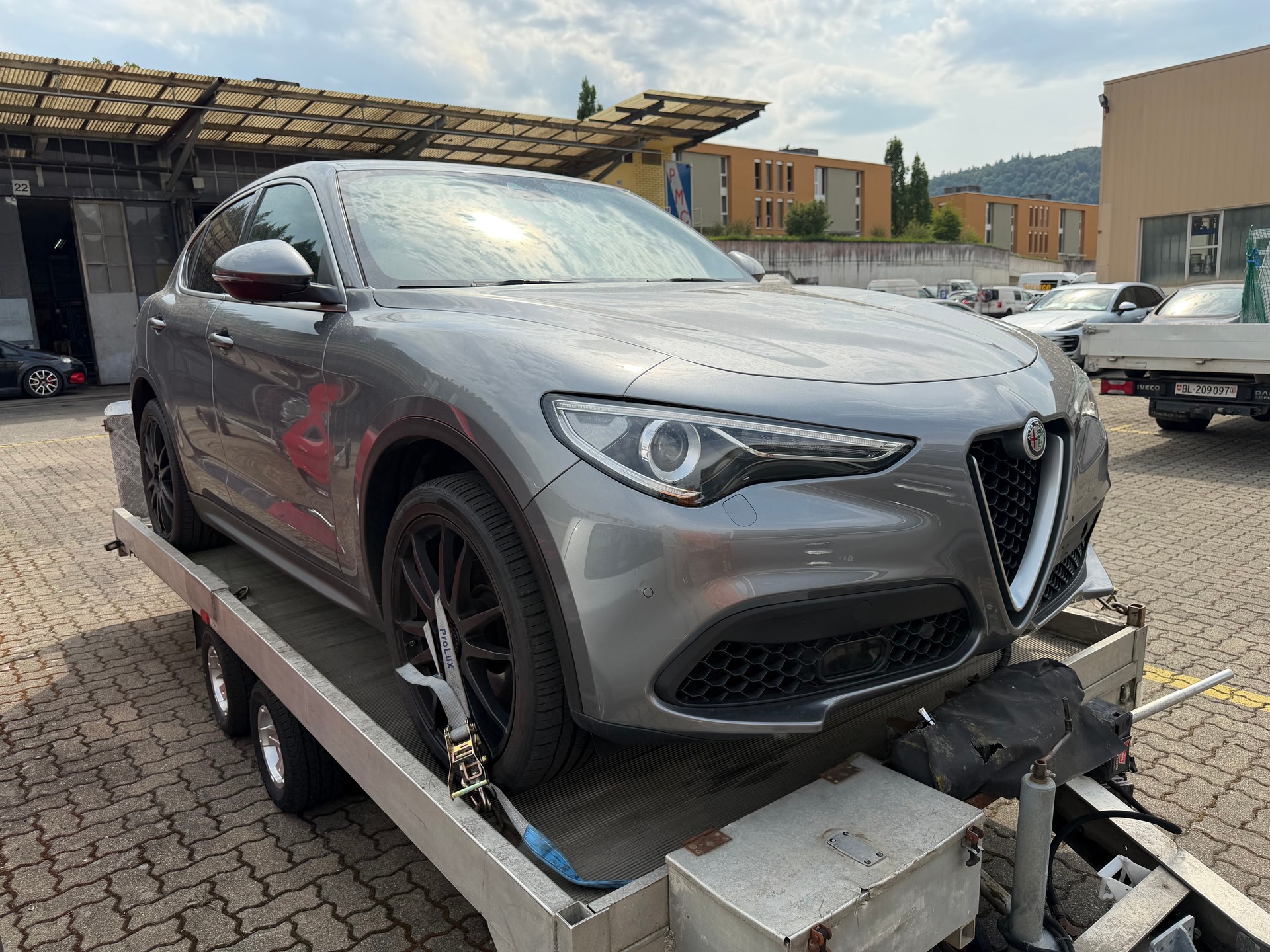 ALFA ROMEO Stelvio 2.0 Executive Q4 Automatic-image-3