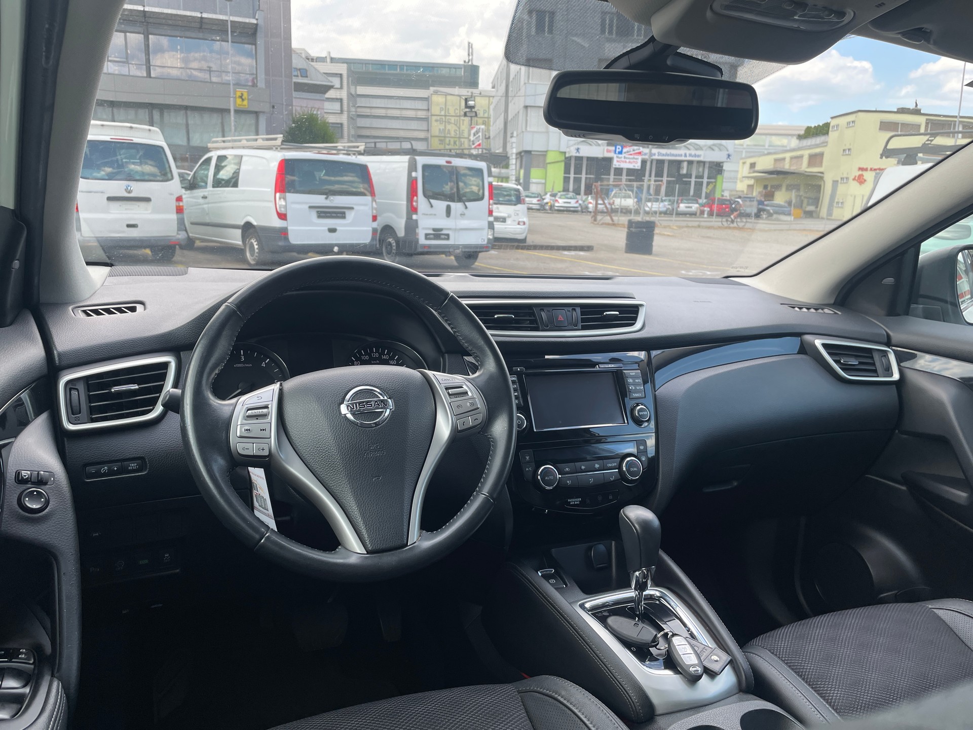 NISSAN Qashqai 1.6 dCi 360° Xtronic CVT-image-9