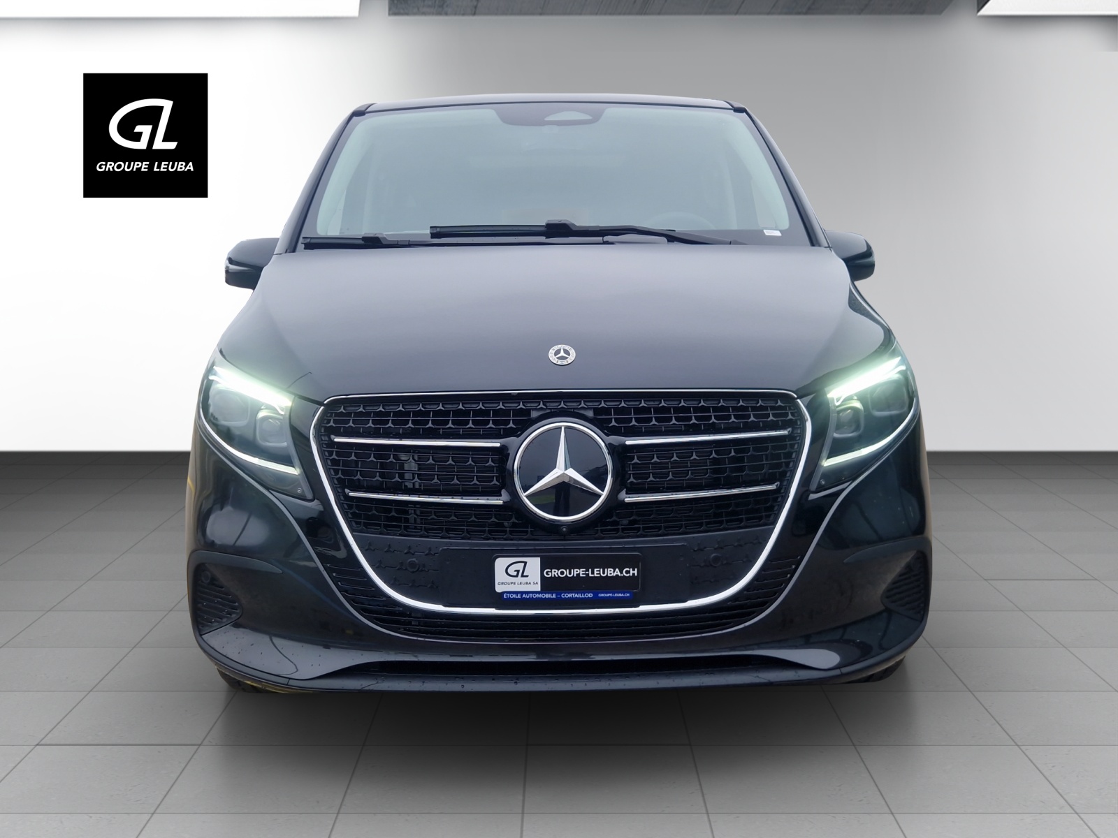 MERCEDES-BENZ V 250 d lang 4Matic Trend 9G-Tronic-showroom-element-1