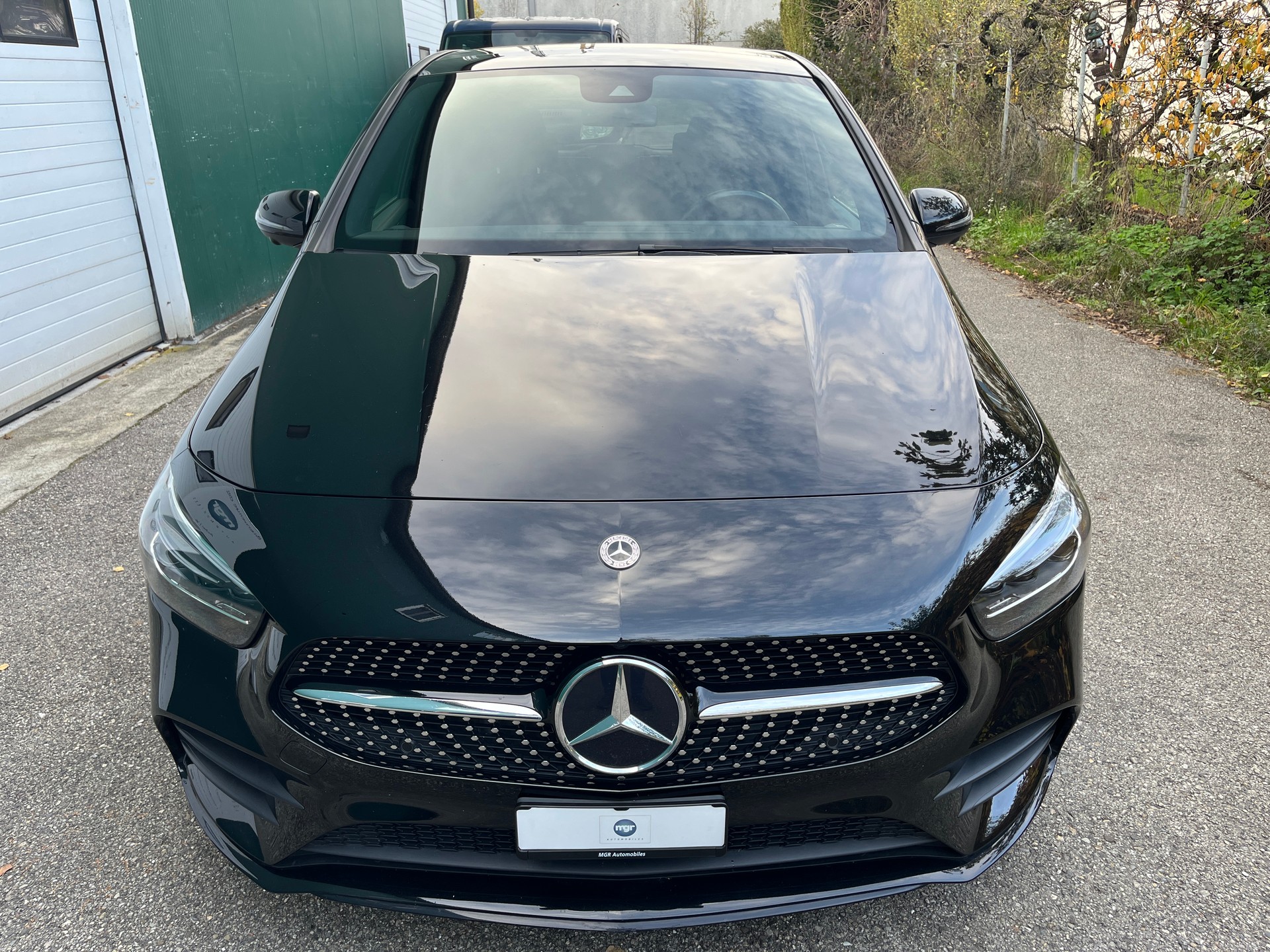 MERCEDES-BENZ B 200 4Matic AMG Line-image-1