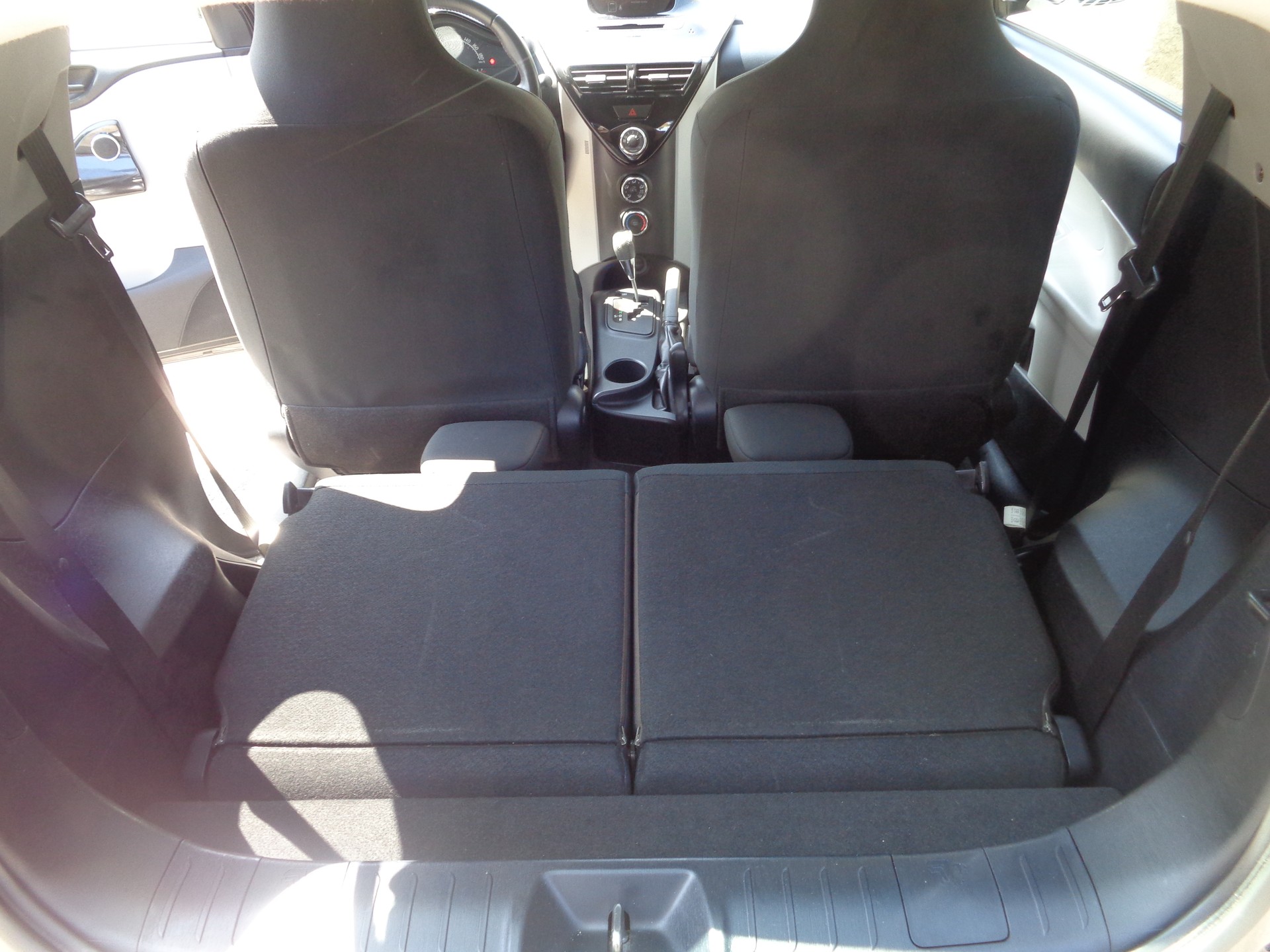 TOYOTA iQ 1.0 VVT-i Linea Luna Multidrive-image-11