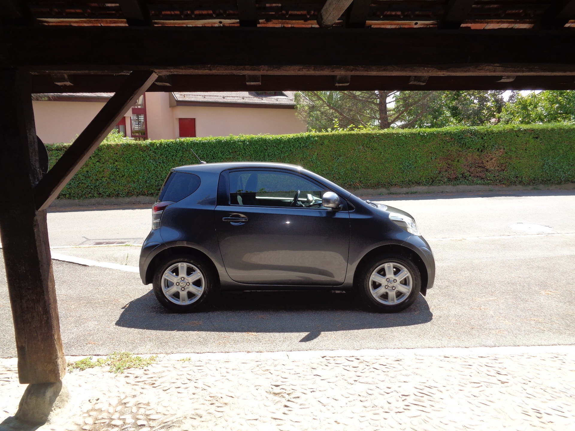 TOYOTA iQ 1.0 VVT-i Linea Luna Multidrive-image-5