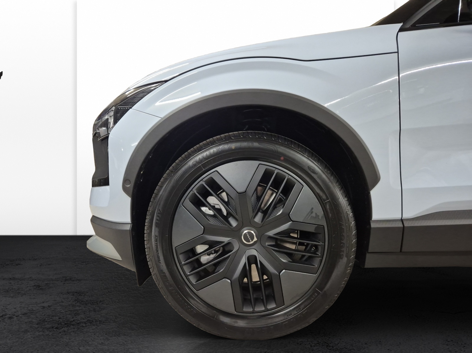 VOLVO EX30 CC P8 Plus AWD-image-19