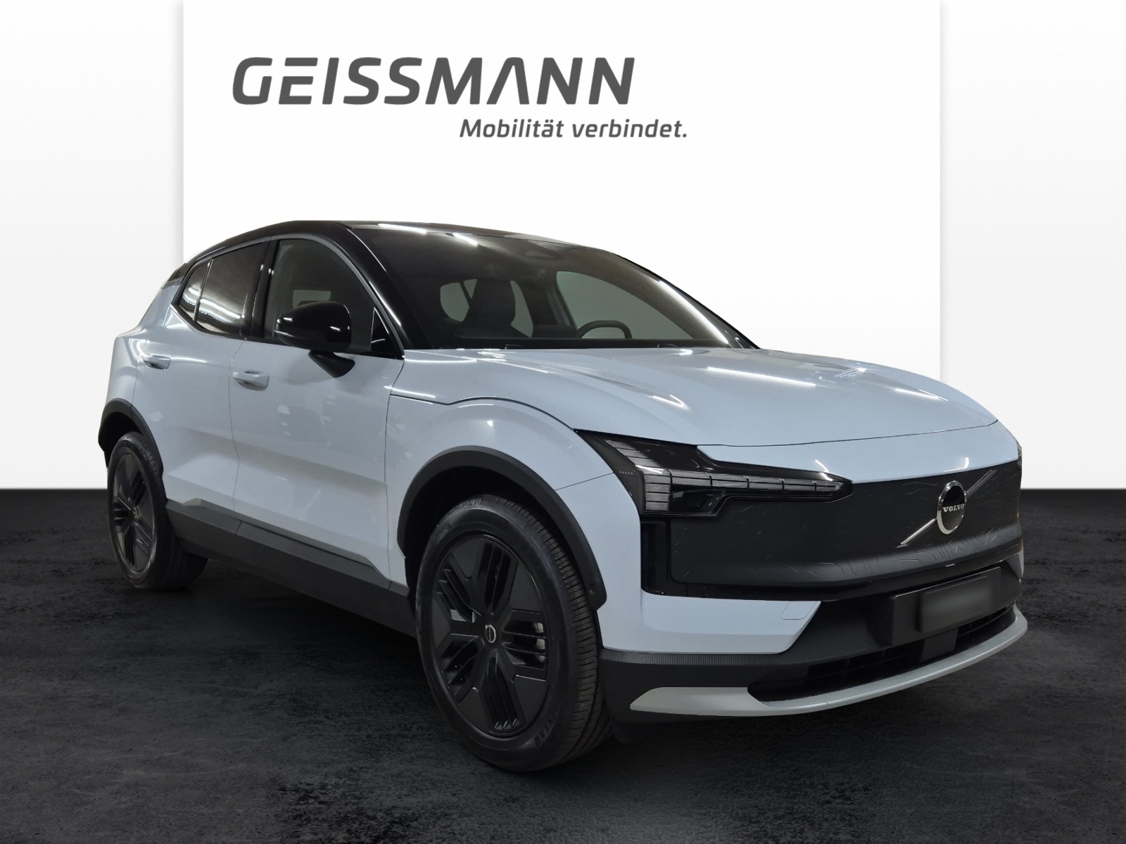 VOLVO EX30 CC P8 Plus AWD-showroom-element-1