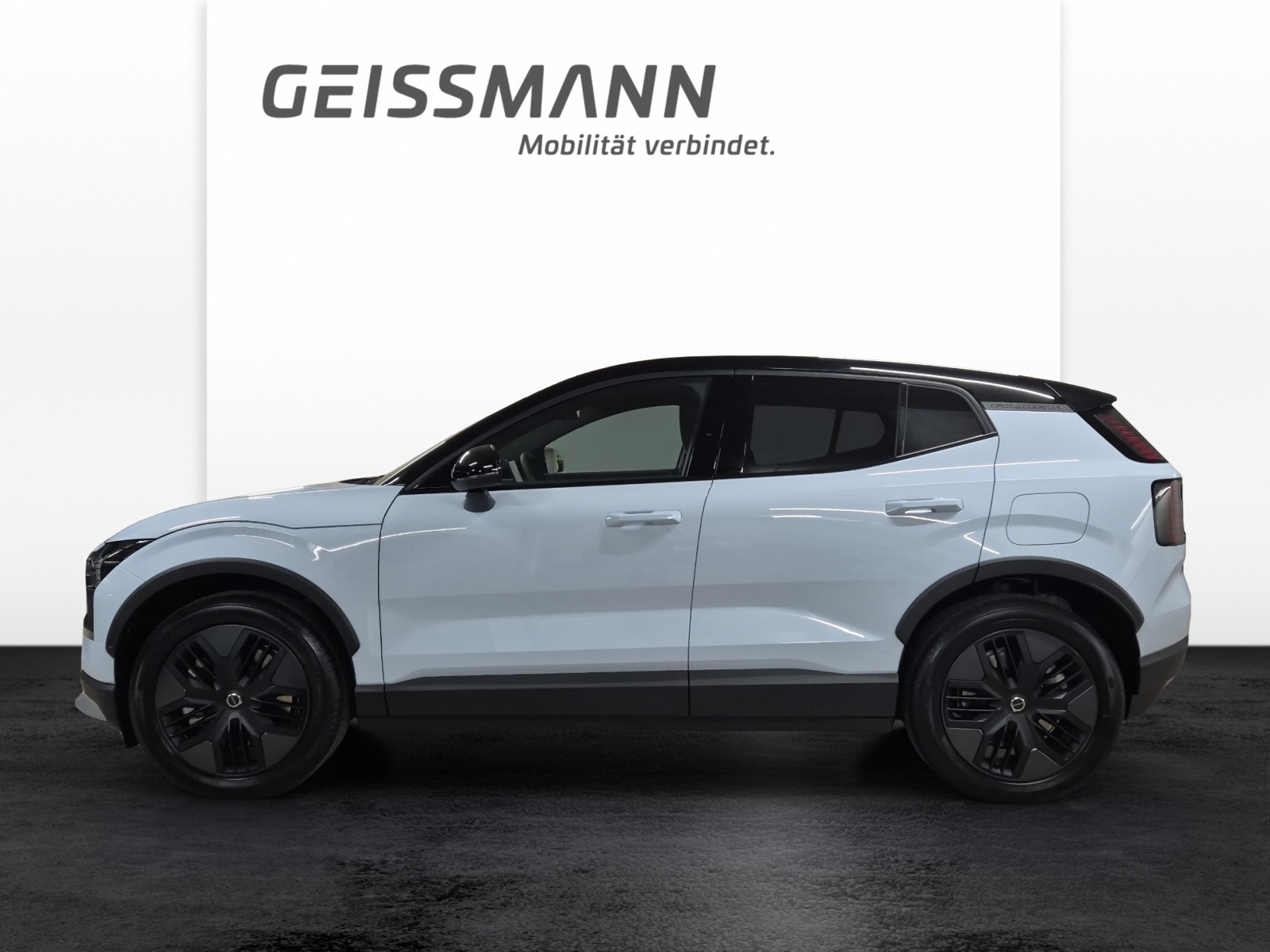 VOLVO EX30 CC P8 Plus AWD-showroom-element-2