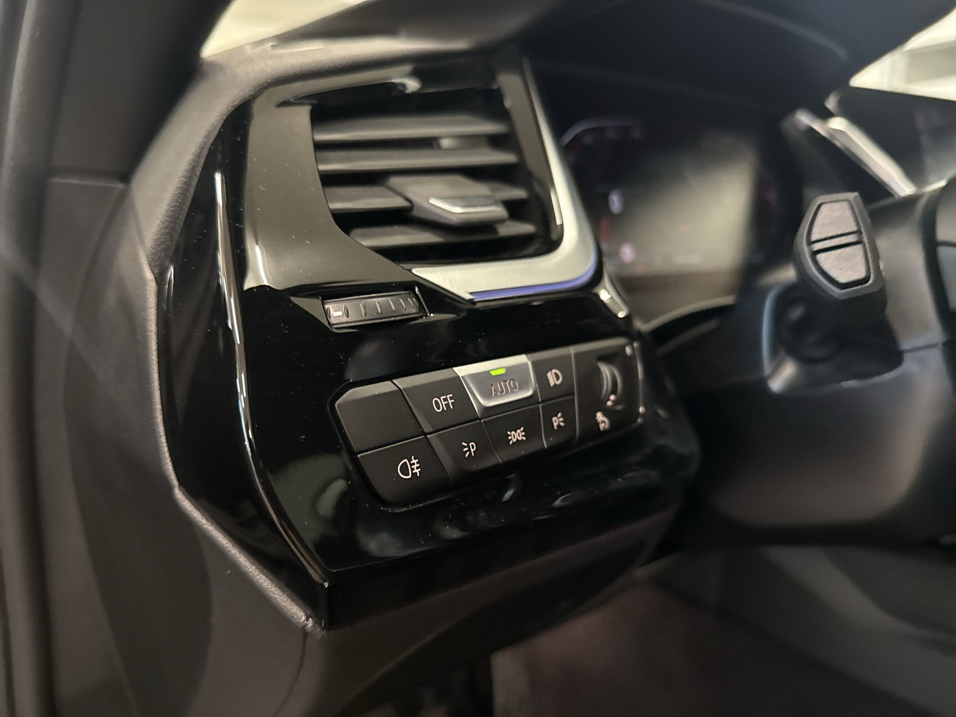 BMW Z4 sDrive 20i M Sport-image-19
