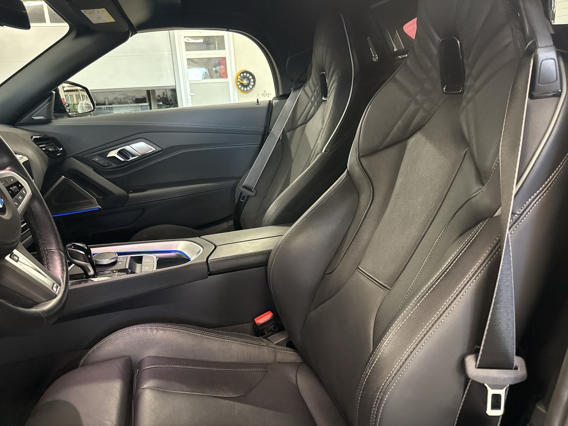 BMW Z4 sDrive 20i M Sport-image-9