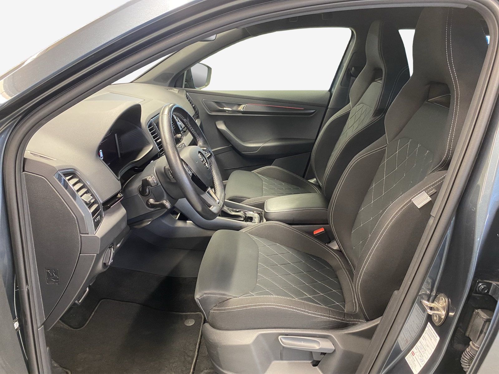 SKODA Karoq 1.5 TSI ACT SportLine DSG-image-7