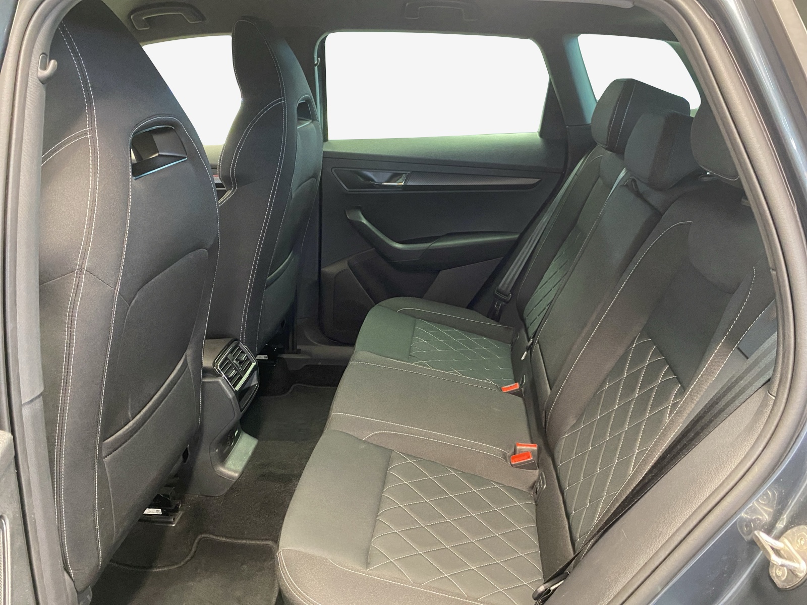 SKODA Karoq 1.5 TSI ACT SportLine DSG-image-11